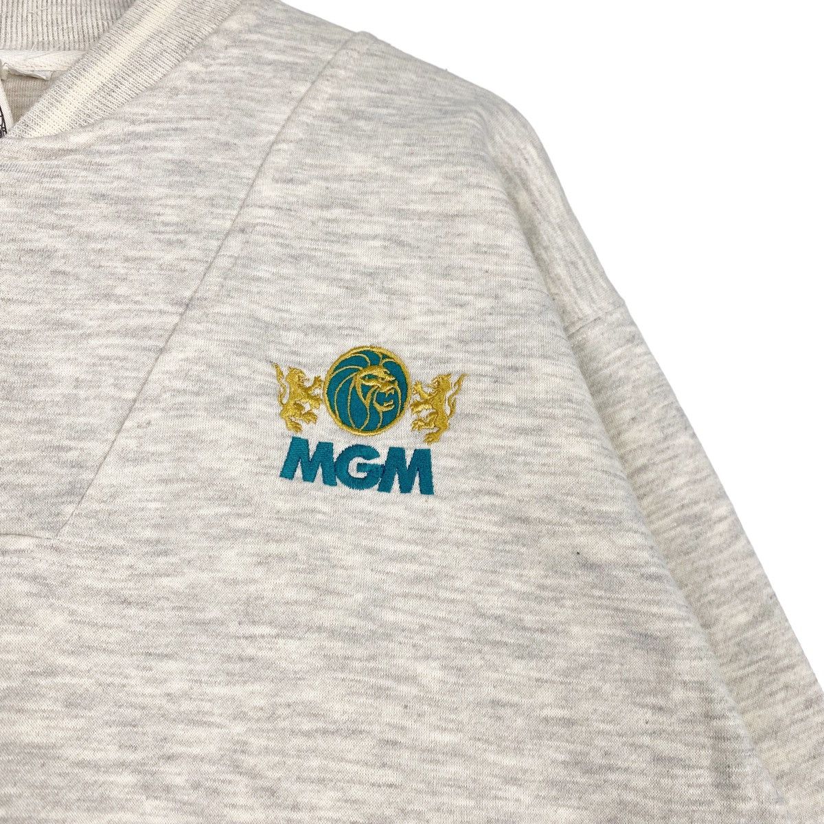 Vintage Vintage Metro Goldwyn Mayer Small Embroidered Logo Crewneck Size US L / EU 52-54 / 3 - 4 Thumbnail