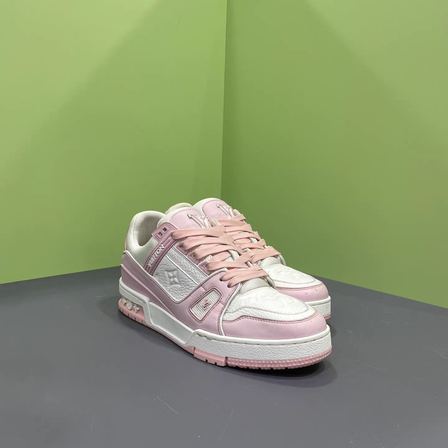 Louis Vuitton LOUIS VUITTON LV Trainer White & Rose Pink K15 Size US 8 / IT 38 - 3 Thumbnail