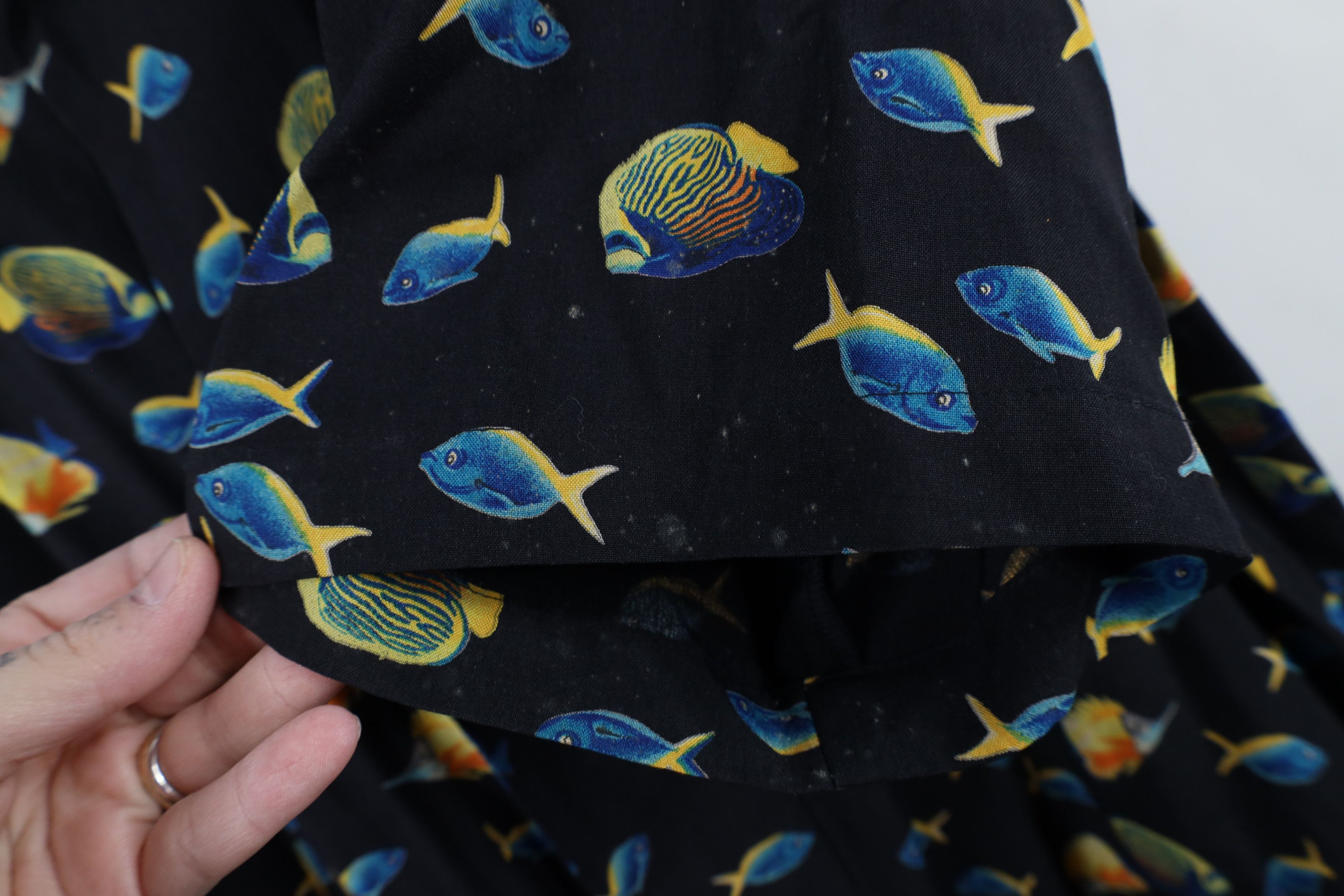 Vintage Vintage 90s Streetwear Over Print Looped Collar Button Shirt Size US XL / EU 56 / 4 - 4 Thumbnail