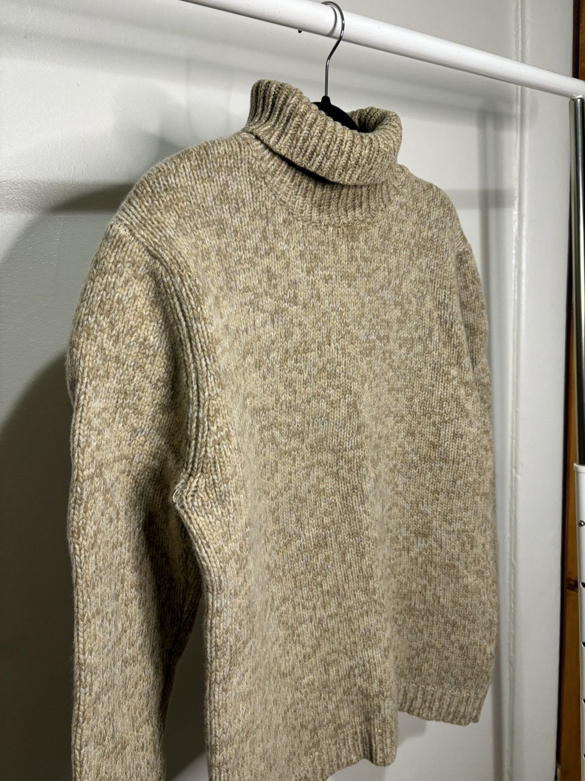 DKNY × Vintage Vintage 1990s Chunky Beige Knit Turtleneck Sweater Size US M / EU 48-50 / 2 - 2 Thumbnail