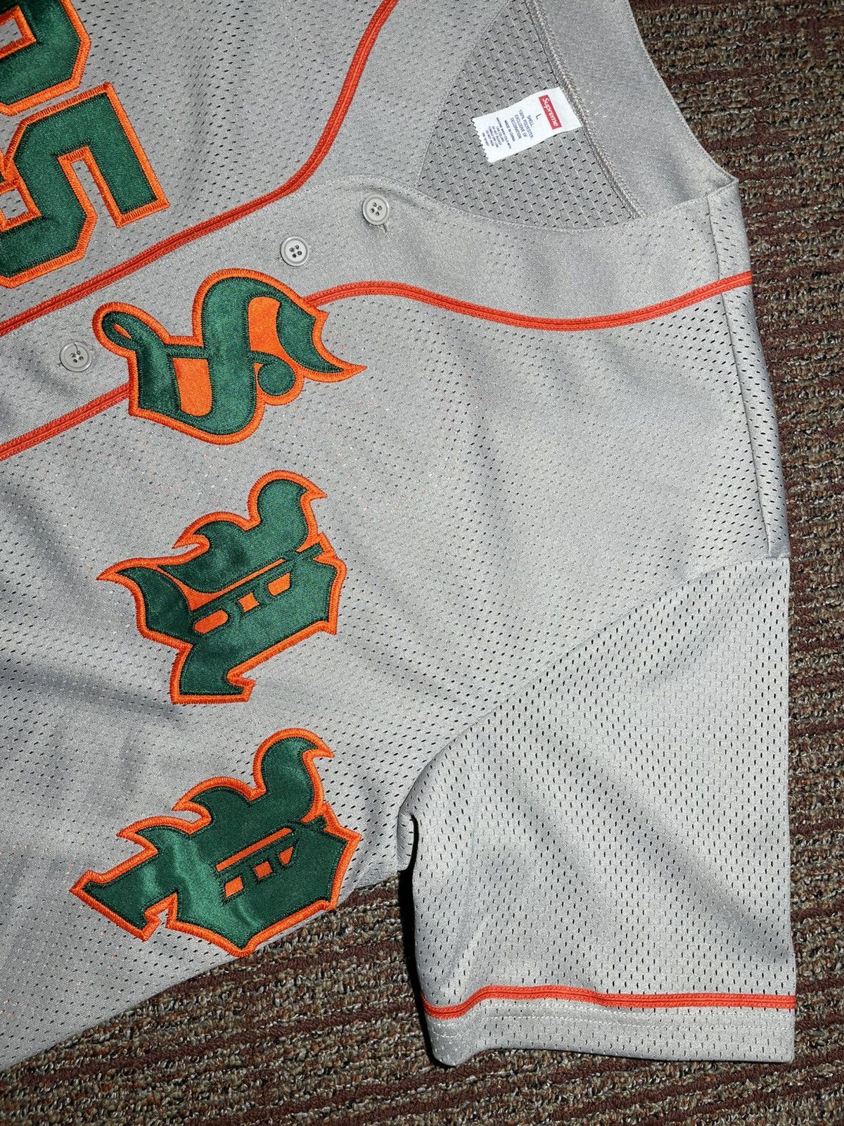 Supreme Supreme Old English Baseball Jersey (Large) Size US L / EU 52-54 / 3 - 2 Thumbnail