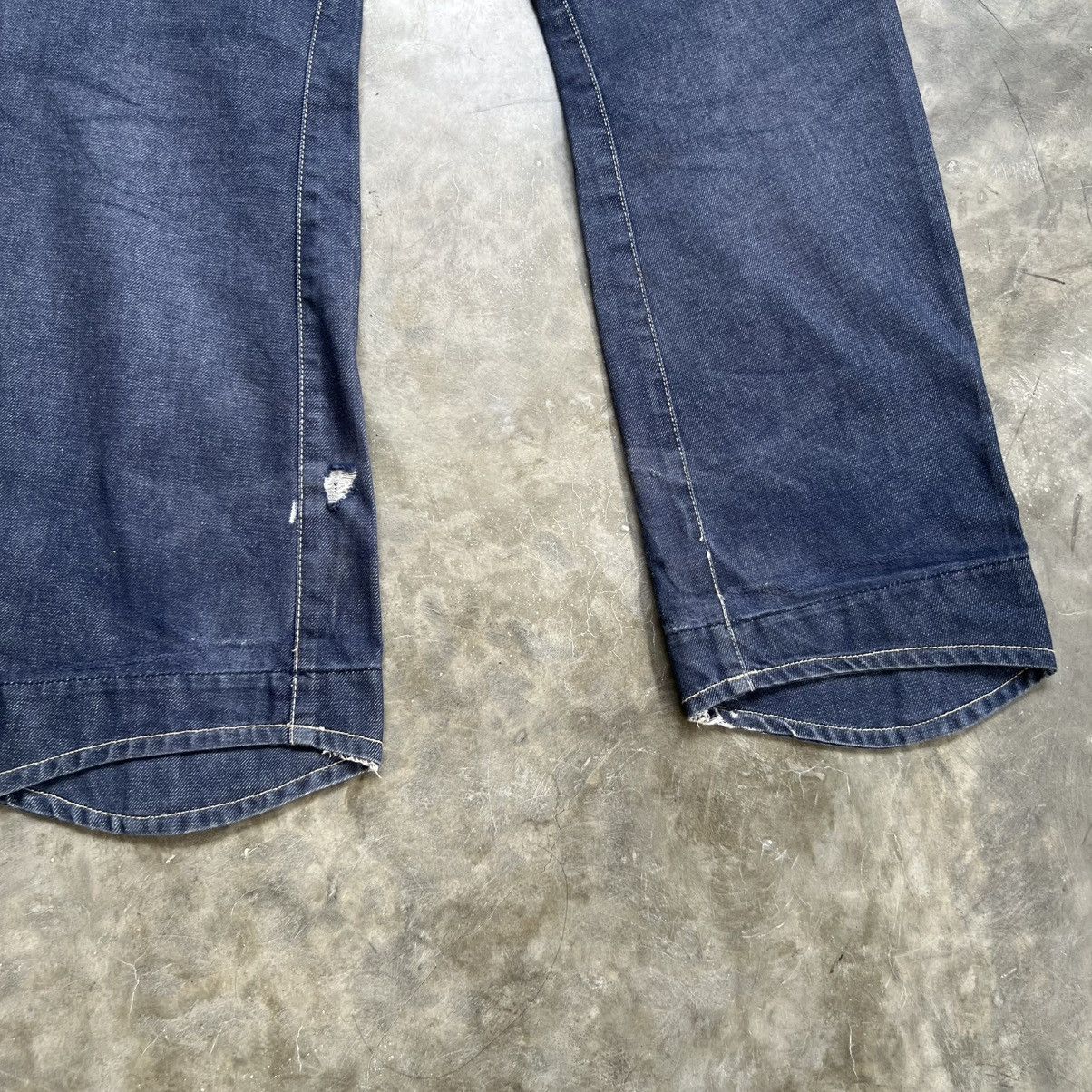 Levi's Vintage Levi’s Engineered Distreesed Jeans Size US 29 - 13 Thumbnail