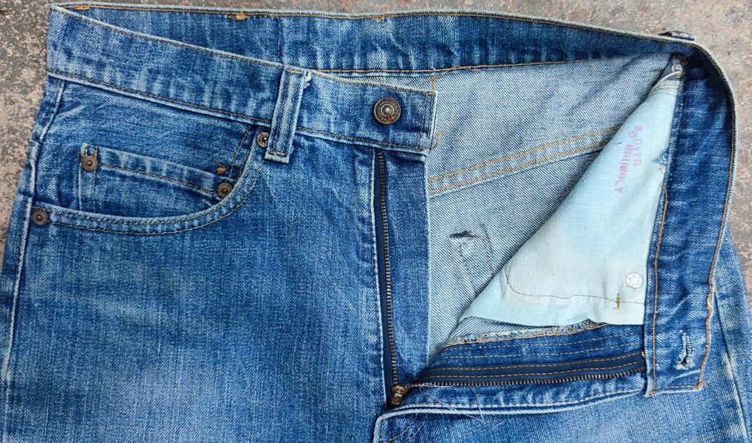 Levi's Vintage Clothing DISTRESSED LEVIS 517 BOOTCUT NO'8 Size US 31 - 5 Thumbnail