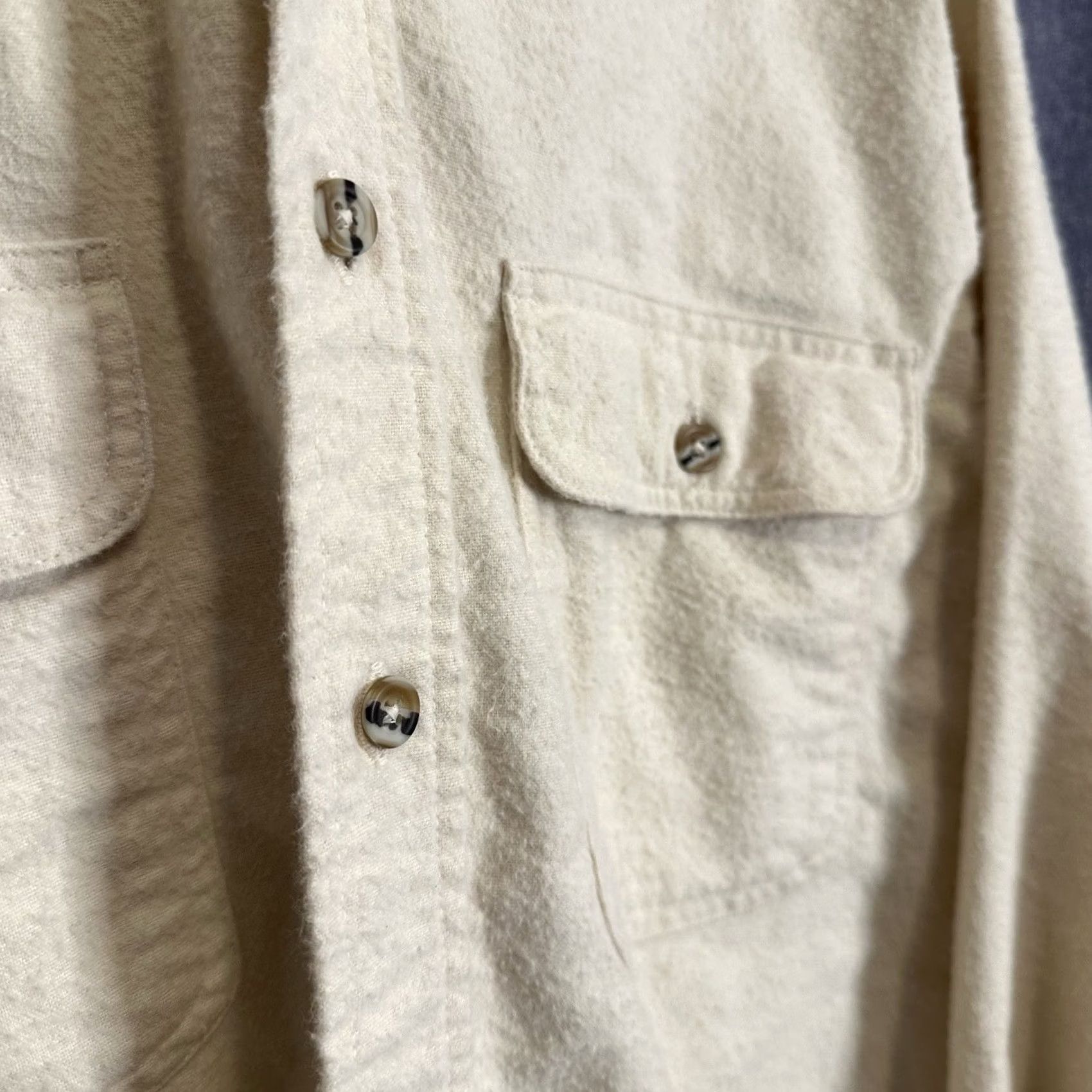 Vintage VINTAGE Five Brothers Shirt Long Sleeve Men Beige XL Chamois Flannel Button-Up Pocketed Heavyweight Size US XL / EU 56 / 4 - 3 Thumbnail