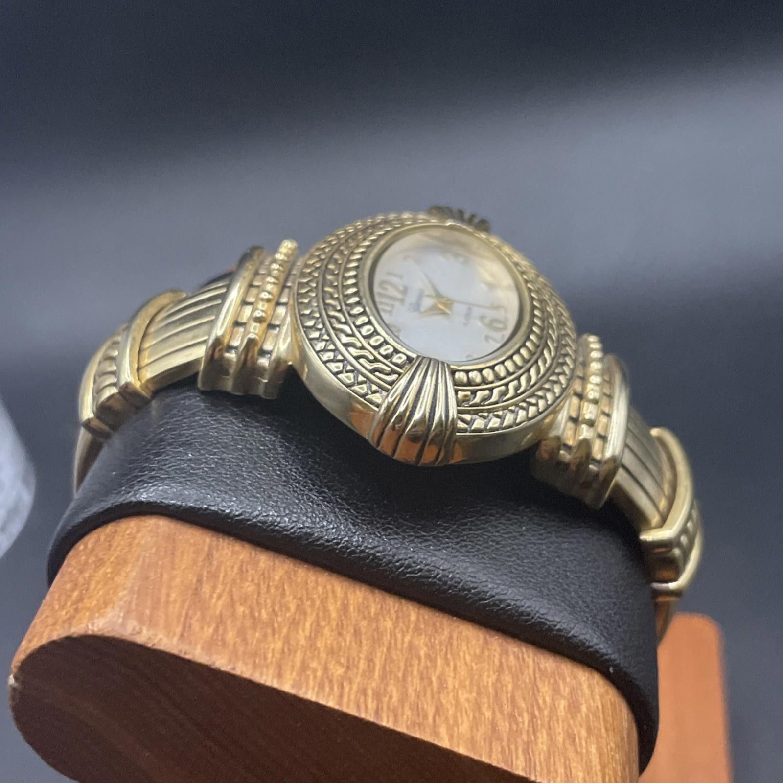 Geneva Vtg Geneva Platinum Cuff Bracelet Watch New Battery Size ONE SIZE - 4 Thumbnail