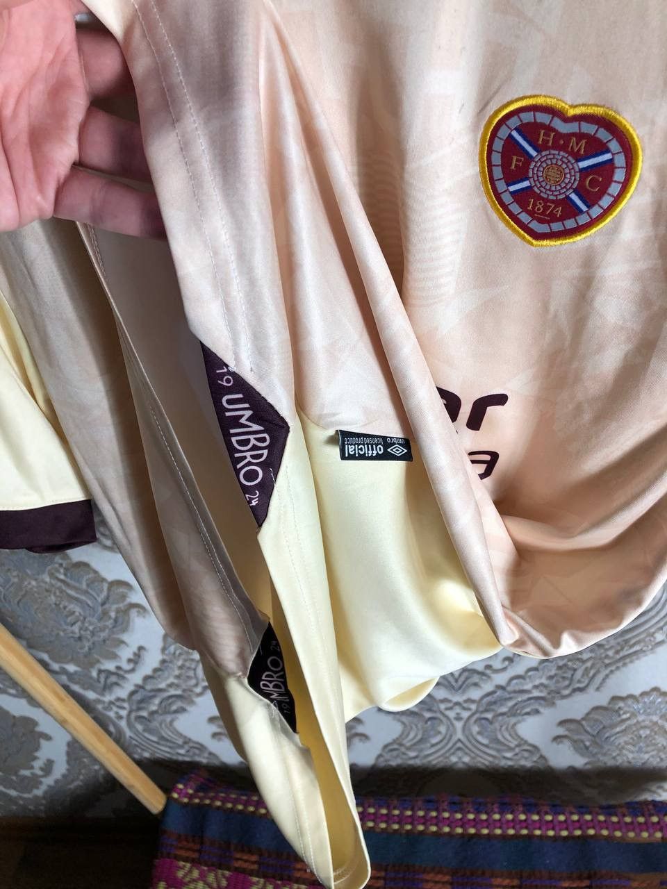Umbro VERY RARE UMBRO HEARTS OF MIDLOTHIAN ENGLAND SOCCER JERSEY Size US XL / EU 56 / 4 - 8 Thumbnail