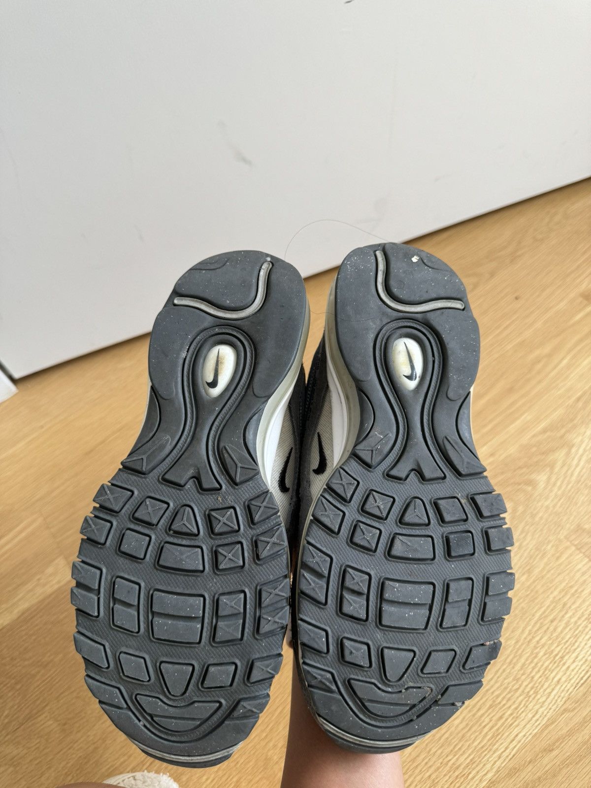 Nike Nike Air Max 97 Kids (7.5 women’s) Size US 7.5 / IT 37.5 - 7 Thumbnail
