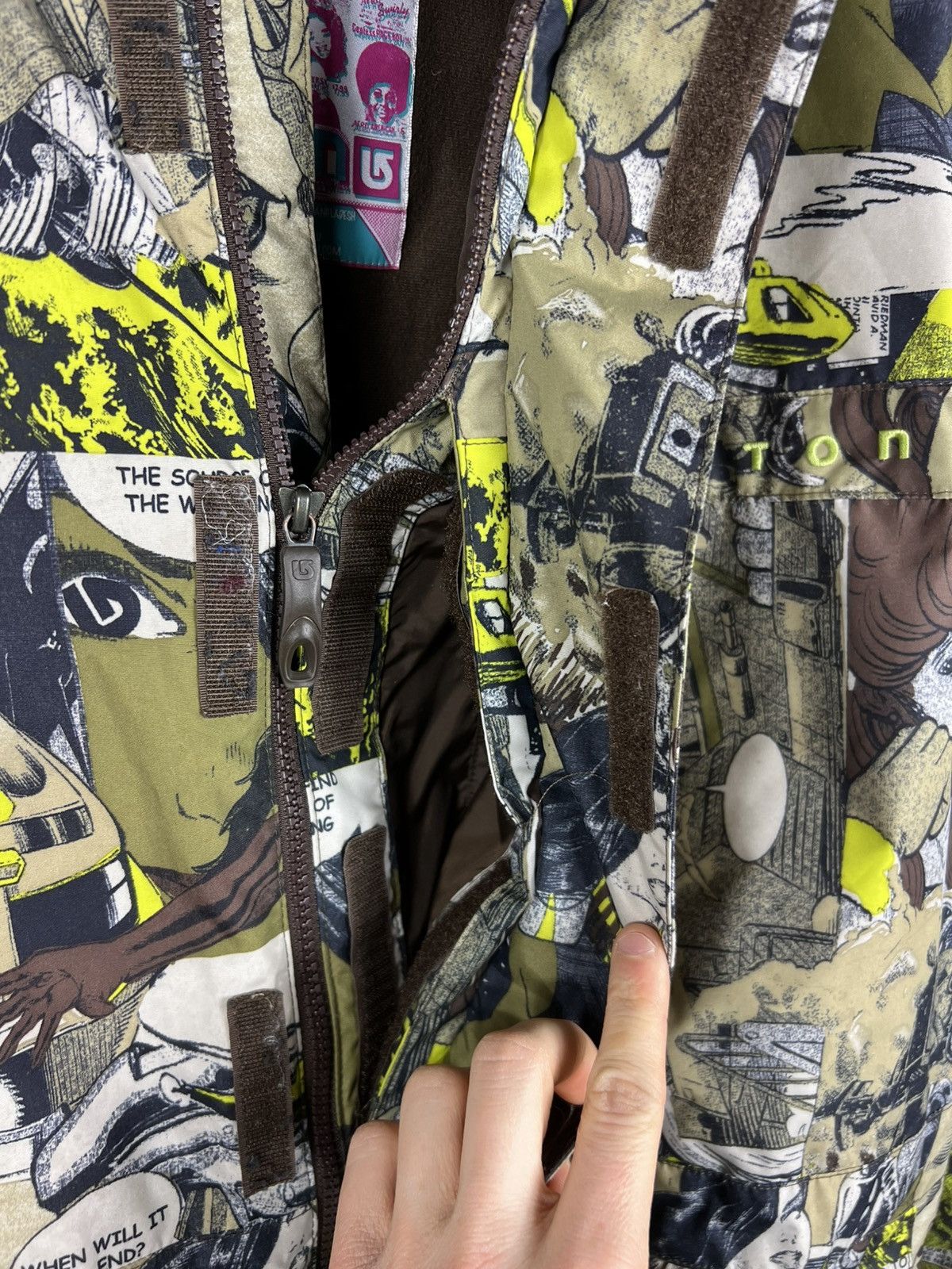 Burton Vintage Burton full print comics ski jacket snow gorpcore Size US M / EU 48-50 / 2 - 13 Thumbnail
