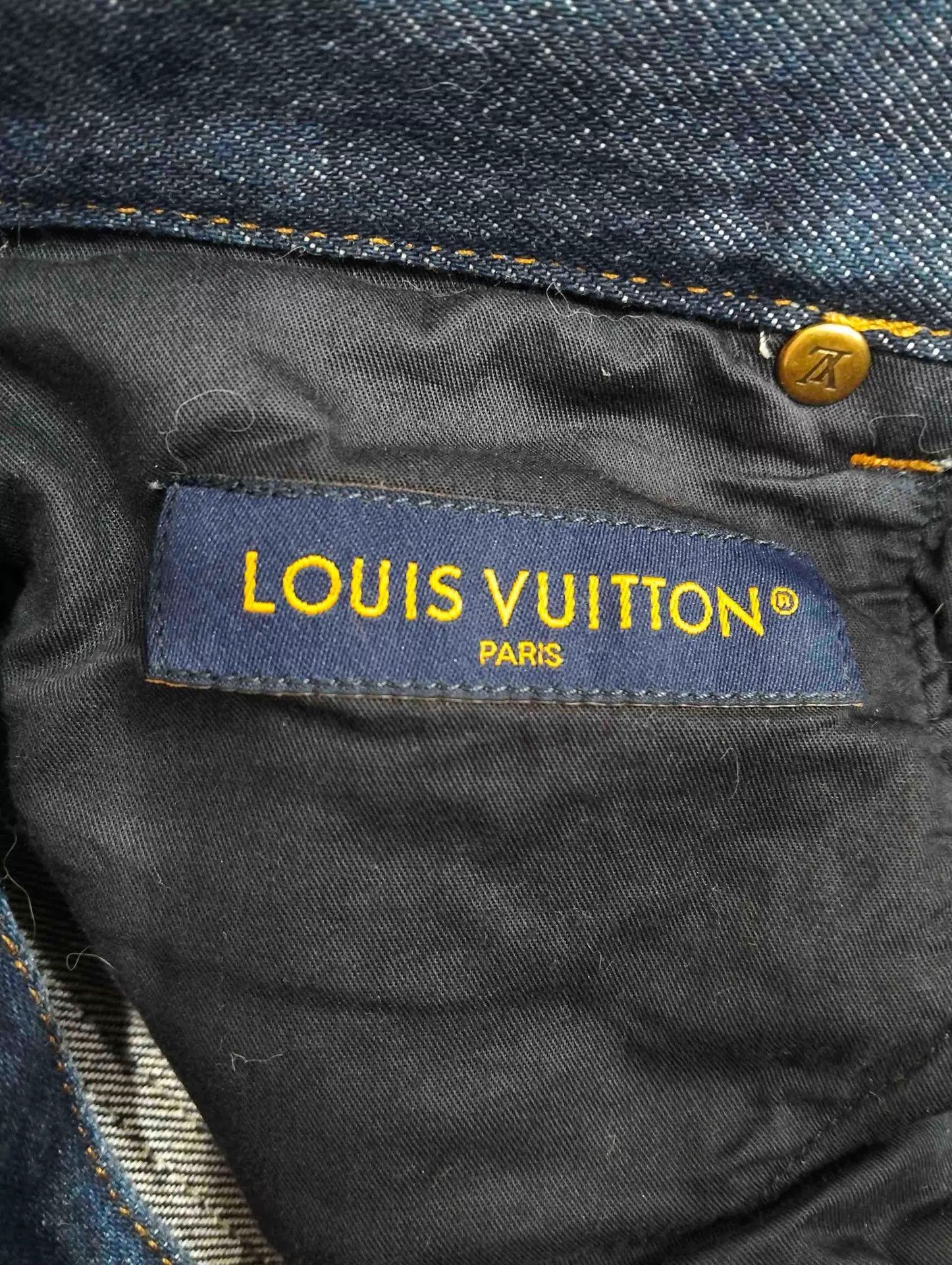 Louis Vuitton LV x Pharrell Williams Embroidered Logo Flare Jeans 27 Size 27" / US 4 / IT 40 - 3 Thumbnail
