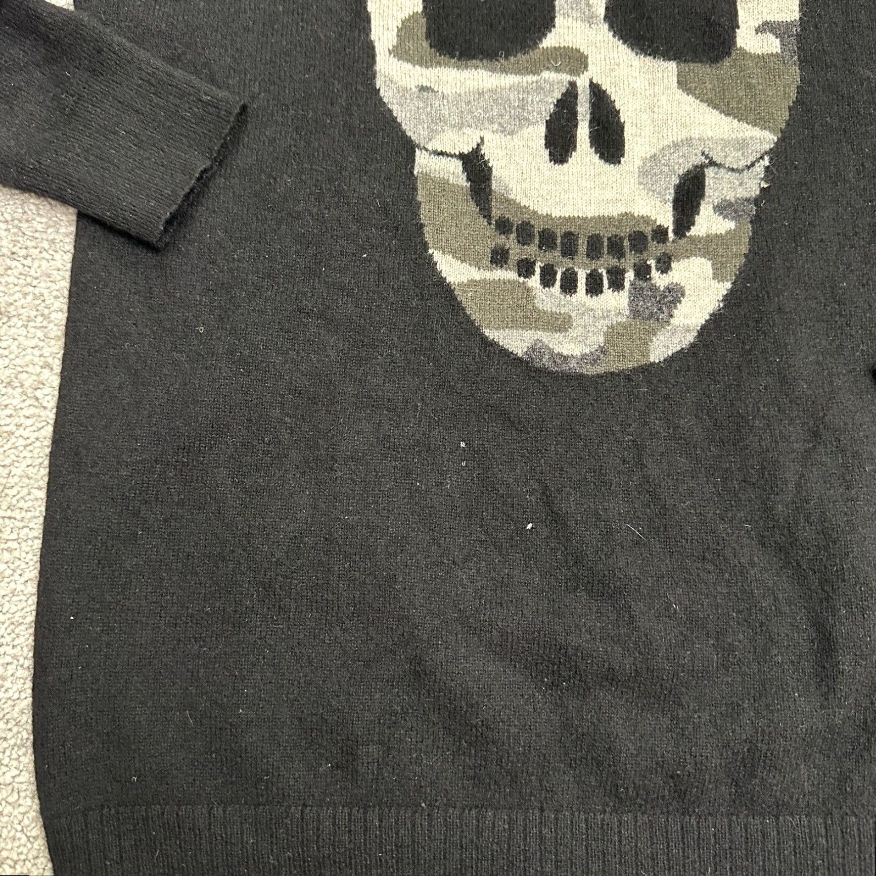 AQUA VINTAGE not applicable – Aqua Cashmere Sweater Women XS Black Skull Crew Neck Knit Pullover Casual Womens XS Black Skull Logo Punk Retro 90s Theme Size XS / US 0-2 / IT 36-38 - 7 Thumbnail