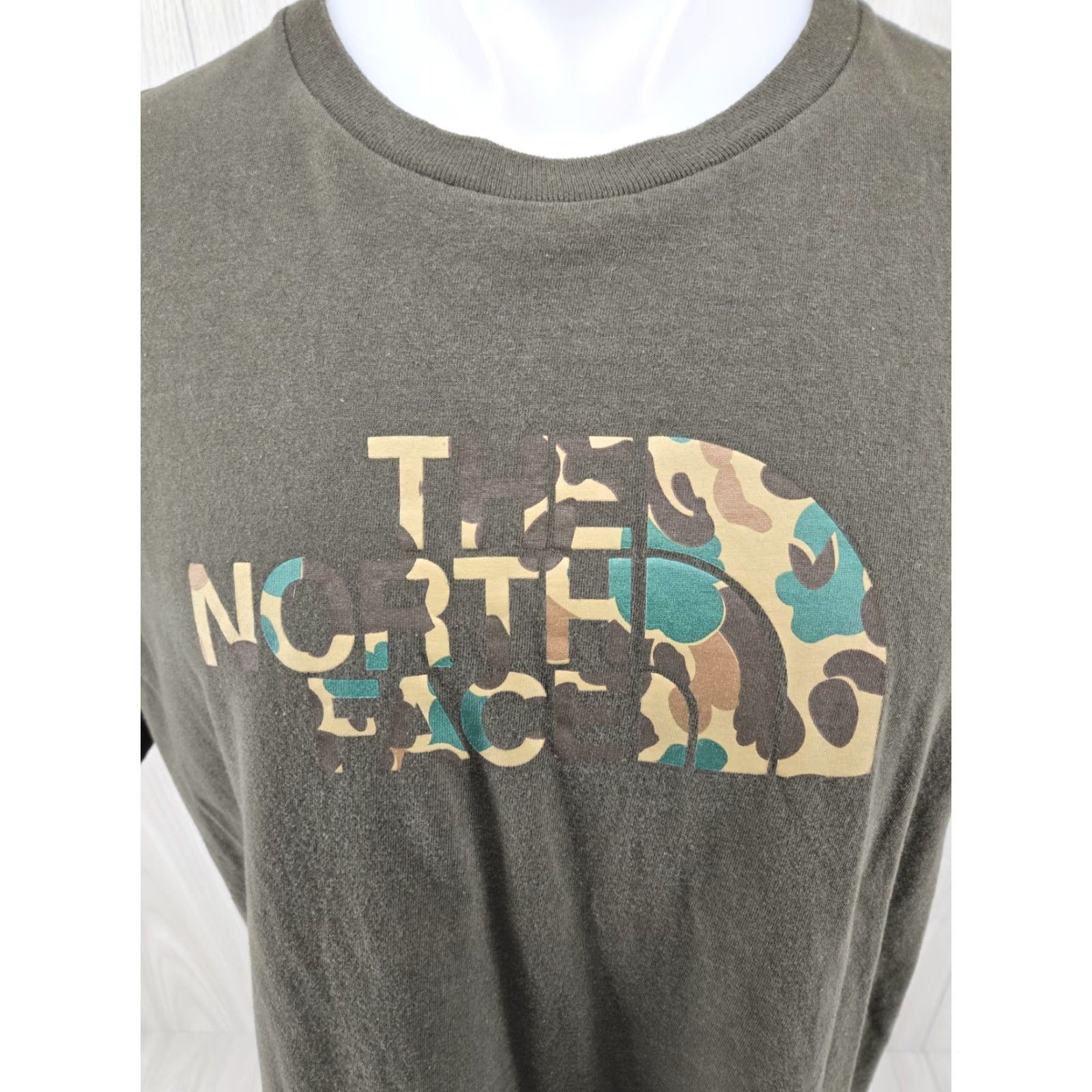 The North Face The North Face Shirt Men Large Green Camo Logo Short Sleeve Crew Neck Cotton Size US L / EU 52-54 / 3 - 3 Thumbnail