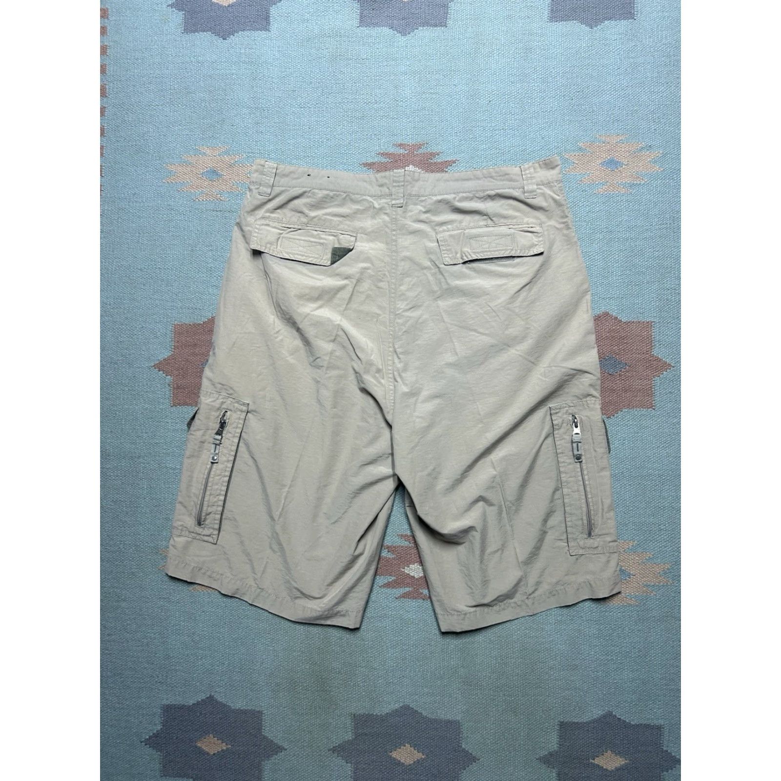 Vintage Emergency Exit Cargo shorts Men Beige lightweight 36 36” waist Inseam 12” Outseam 25” tan hiking Cotton Nylon Vintage? (no vintage) Size US 36 / EU 52 - 5 Thumbnail
