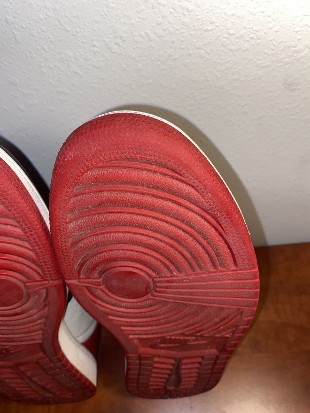 Jordan Brand Jordan 1 Bred Toe Size US 11.5 / EU 44-45 - 3 Thumbnail