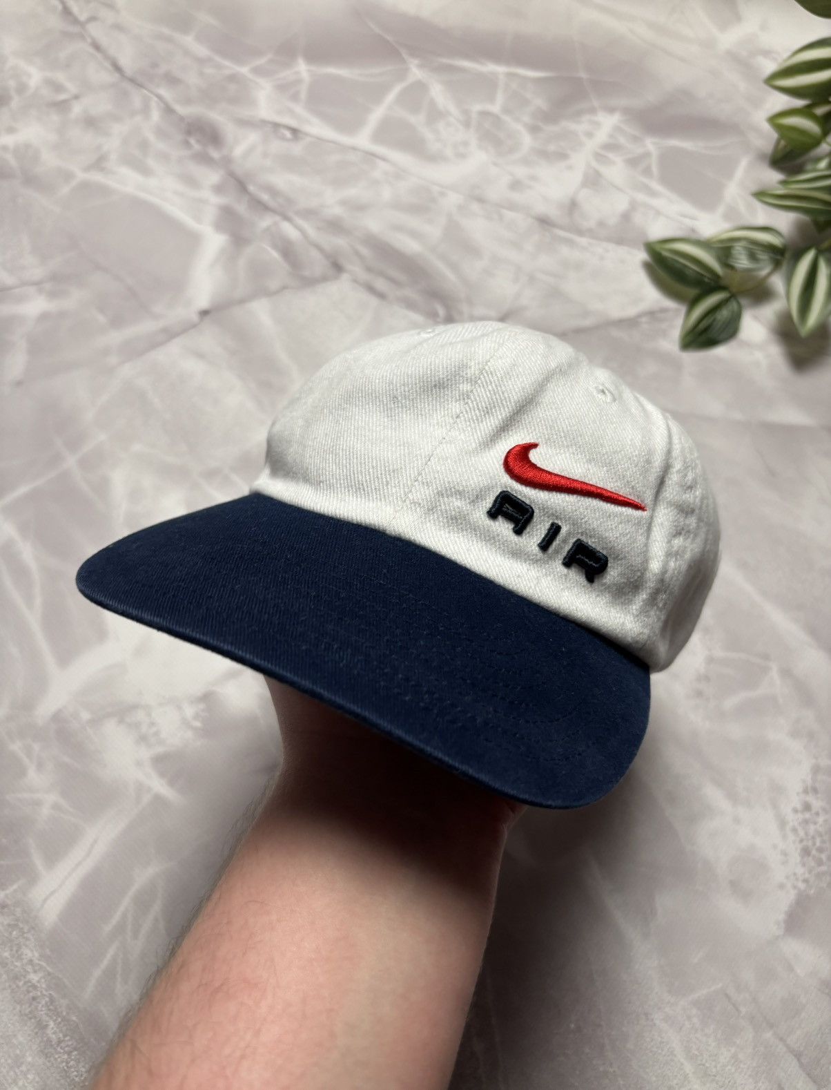 Nike Nike Air Vintage Cap Hat Swoosh 90s One Size Strapback Size ONE SIZE - 1 Thumbnail