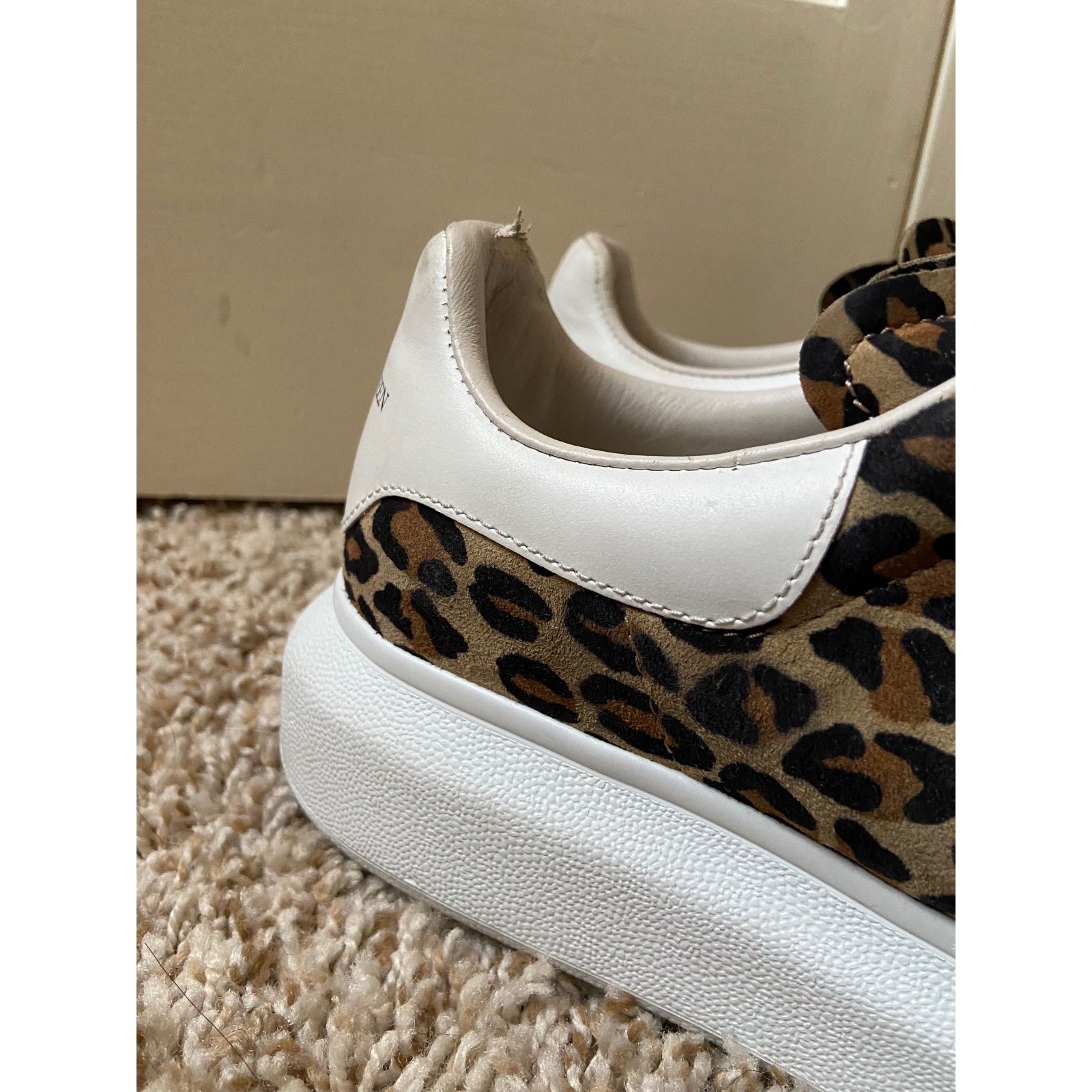 Alexander McQueen Alexander McQueen Oversized White Leather Shoes Leopard 37D Size US 7 / IT 37 - 10 Thumbnail