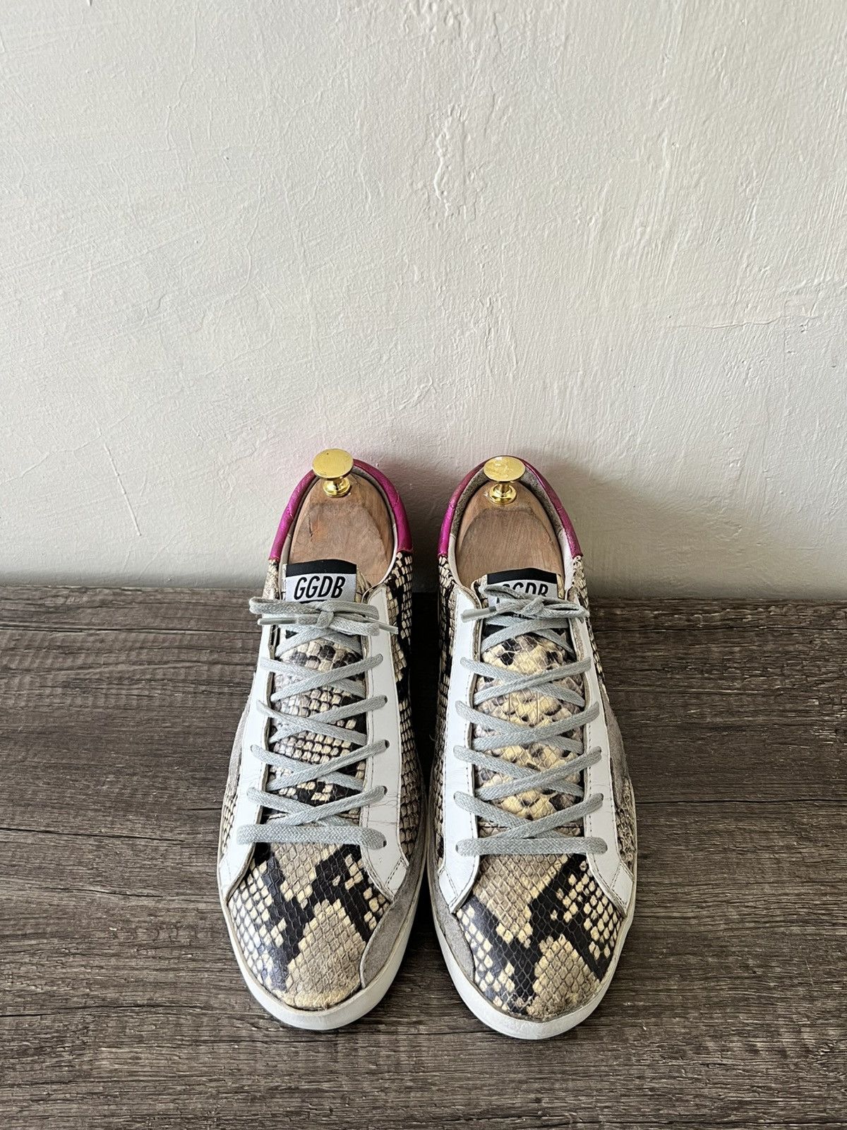 Golden Goose GOLDEN GOOSE SUPERSTAR LOW – PYTHON PRINT / PINK HEEL Size US 8 / EU 41 - 4 Thumbnail