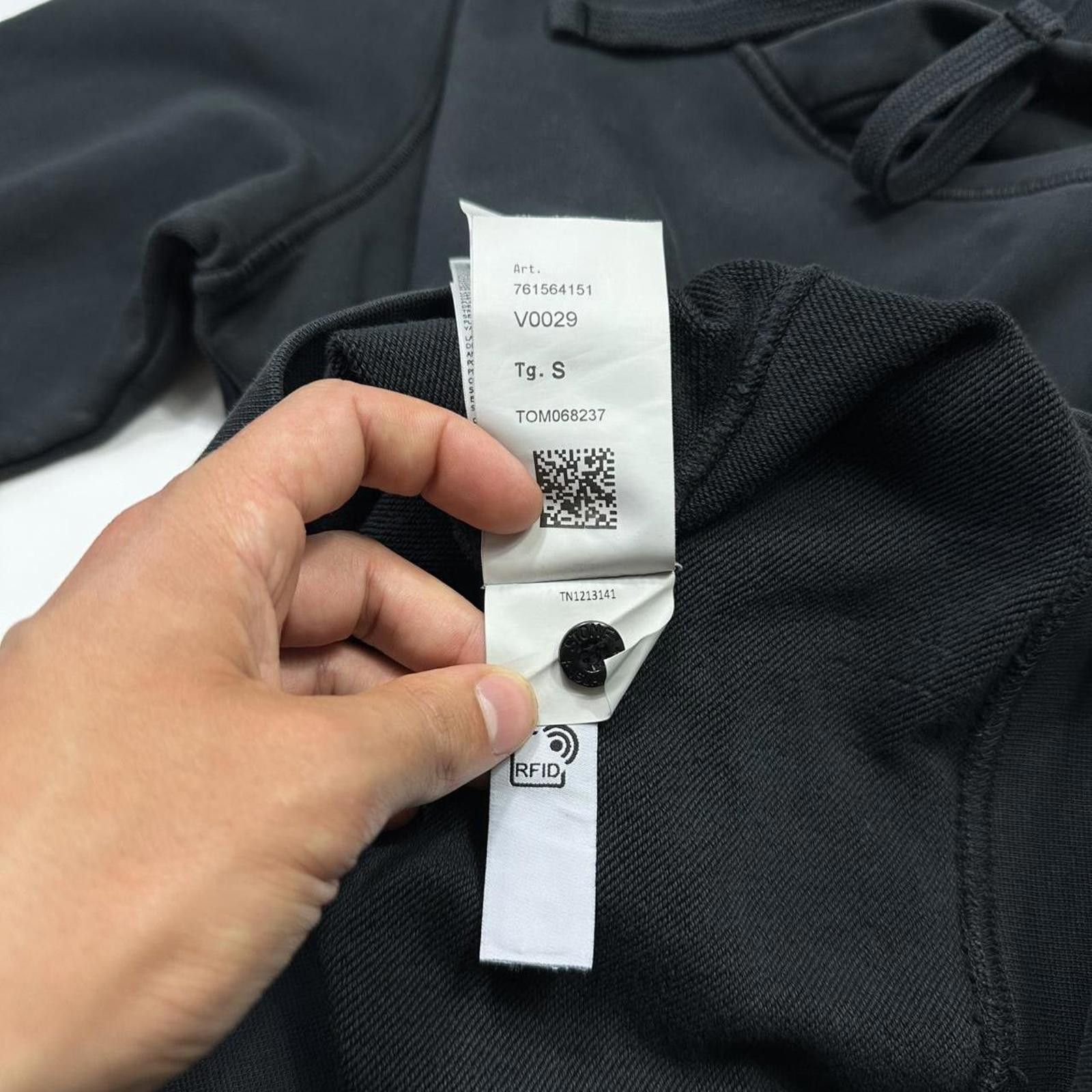 Stone Island Stone Island AW20 Black Pullover Hoodie - S/M Size US S / EU 44-46 / 1 - 7 Thumbnail