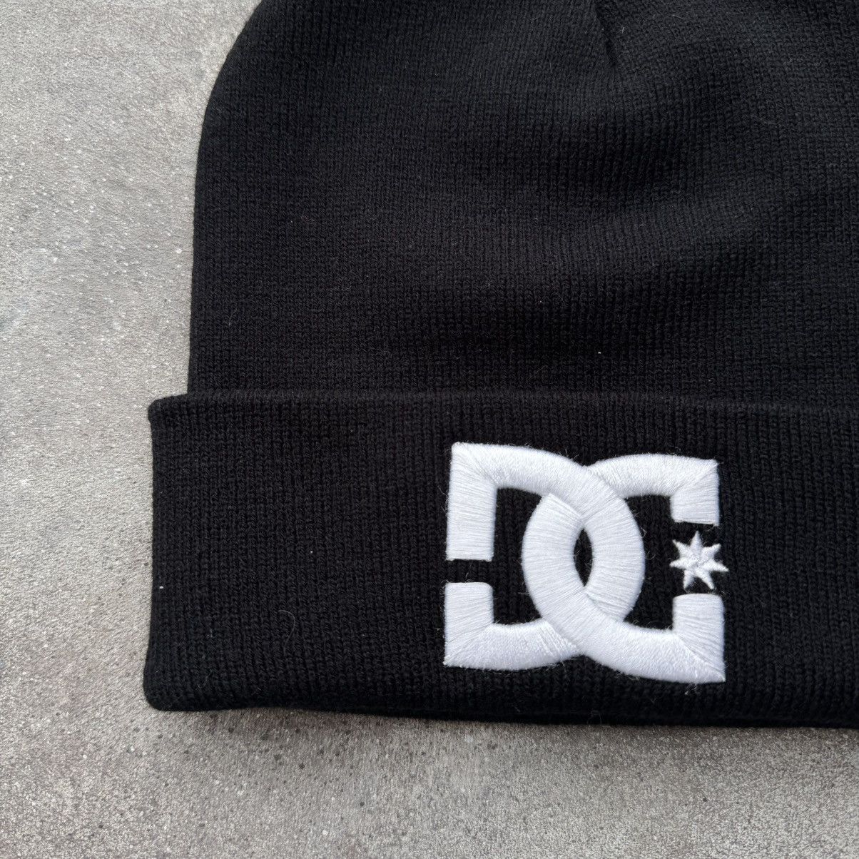 DC DC Vintage Y2K Skater Beanie Hat Size ONE SIZE - 3 Thumbnail