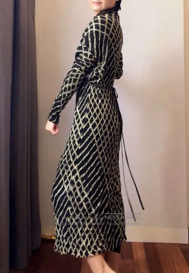 Issey Miyake Issey Miyake Soft and Skin-friendly Crepe Vintage Dress Size M / US 6-8 / IT 42-44 - 1 Thumbnail