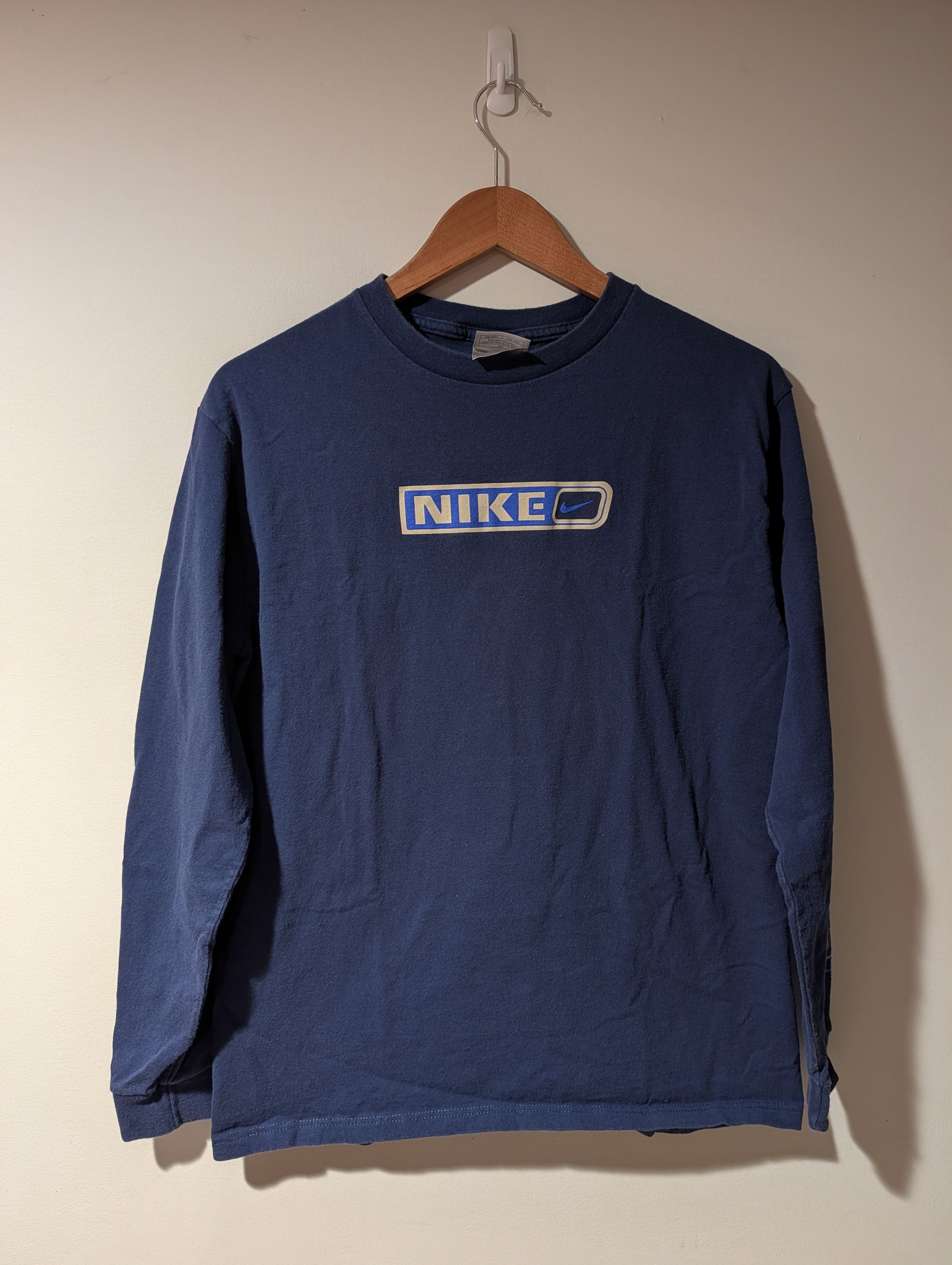 Nike Nike Long Sleeve Shirt Kids XL Vintage Box Logo Tee Size US XL / EU 56 / 4 - 1 Thumbnail