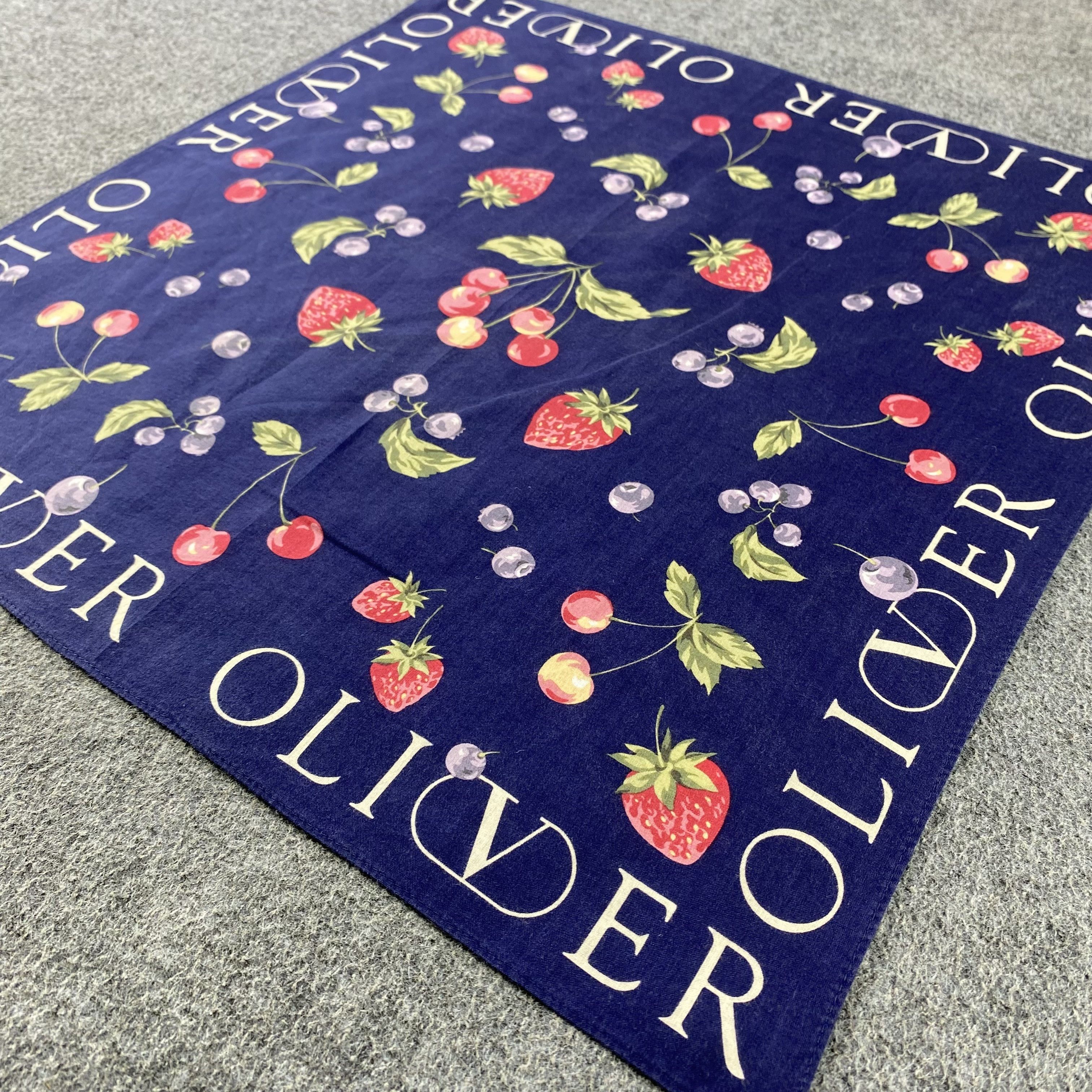 Valentino × Vintage Oliver Handkerchief/Neckerchief/Bandana HC731 Size ONE SIZE - 2 Thumbnail