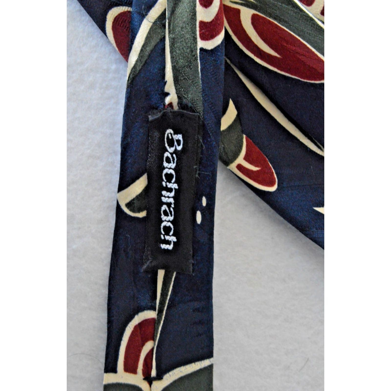 Vintage VTG Bachrach Screenplay by Martin Wong Men's Neck Tie Geometric 100% Silk Size ONE SIZE - 3 Thumbnail