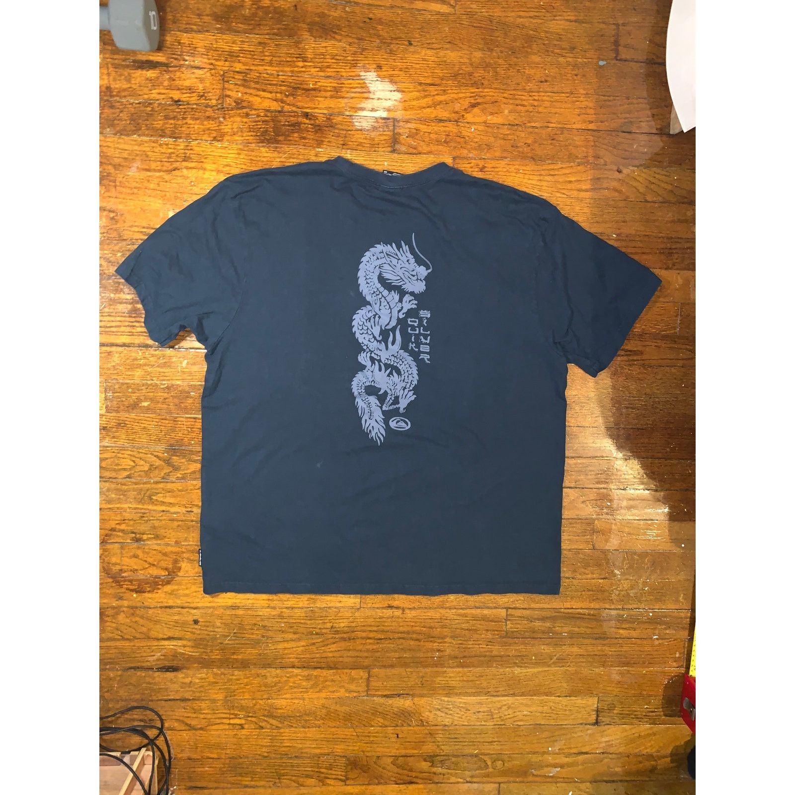 Quiksilver Vintage Quiksilver Dragon T Shirt XXL Y2K Surf Skate Size US XXL / EU 58 / 5 - 1 Thumbnail