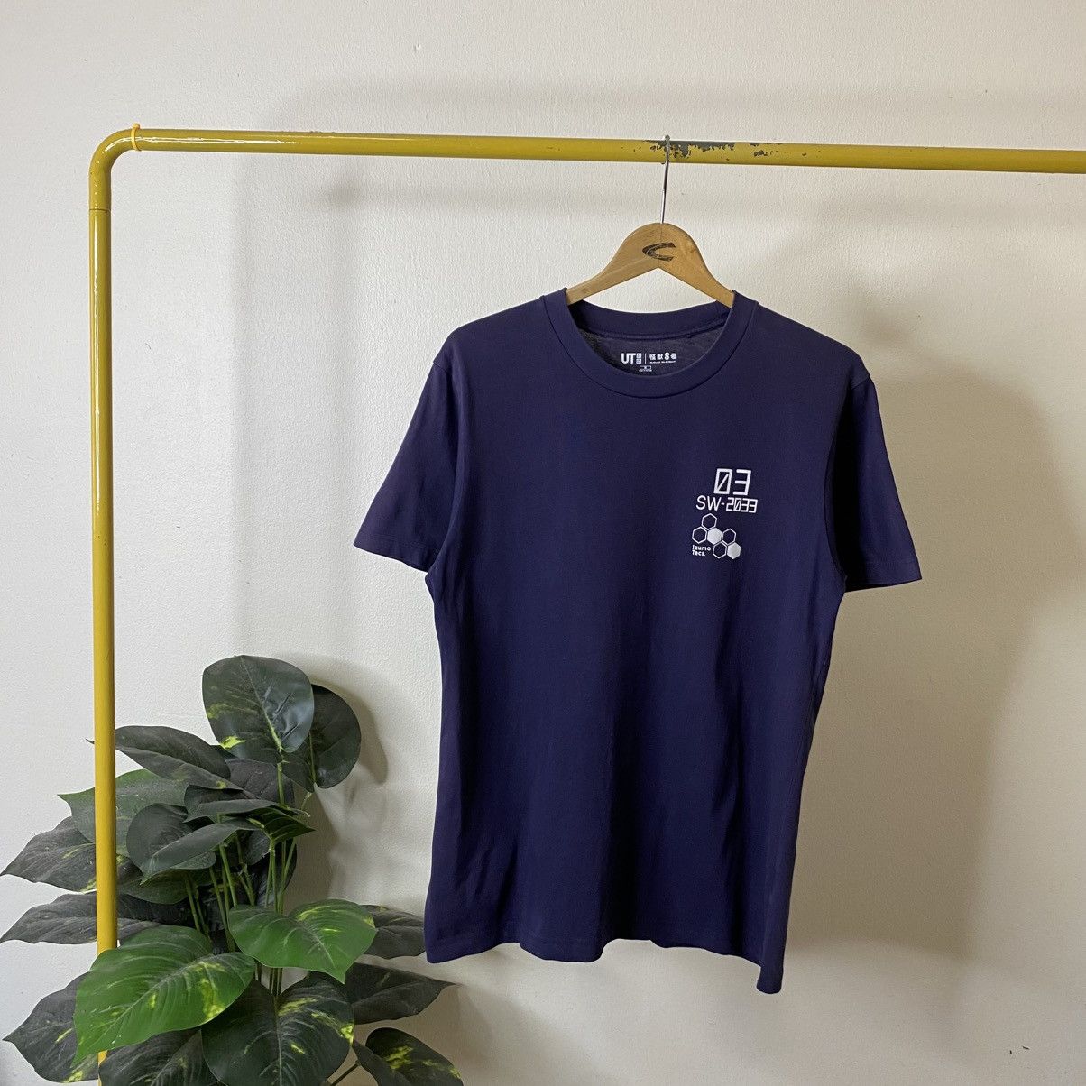 Uniqlo UT x Kaiju No. 8 Soshiro Hoshina Anime Manga Collaboration T Size US M / EU 48-50 / 2 - 7 Thumbnail