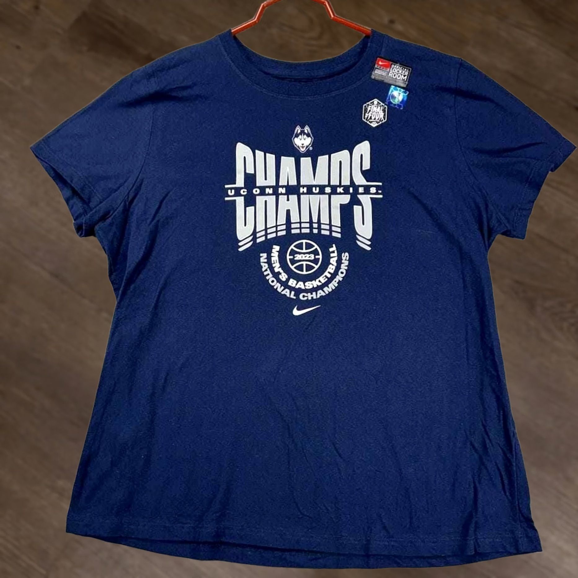 Nike VINTAGE? No — Uconn Huskies Shirt Nike Tee XL Blue Mens Womens Basketball Championship The Nike Tee NEW Size XL / US 12-14 / IT 48-50 - 1 Thumbnail