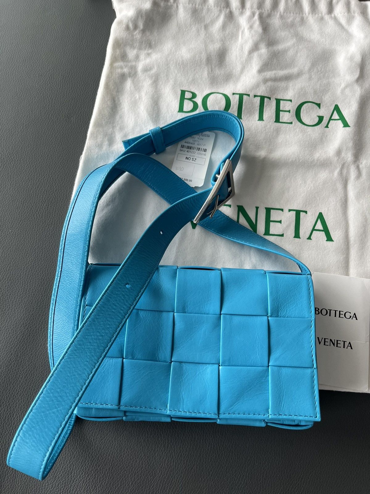 Bottega Veneta $3k value Super Runway Brand New Cassette Bag Waxed Leather Size ONE SIZE - 24 Thumbnail