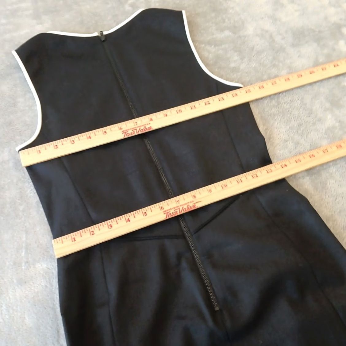 Theory Theory Colorblock Sleeveless Pencil Dress Size 2 Black Knee Length Wool Spandex Regular Women Size XS / US 0-2 / IT 36-38 - 7 Thumbnail