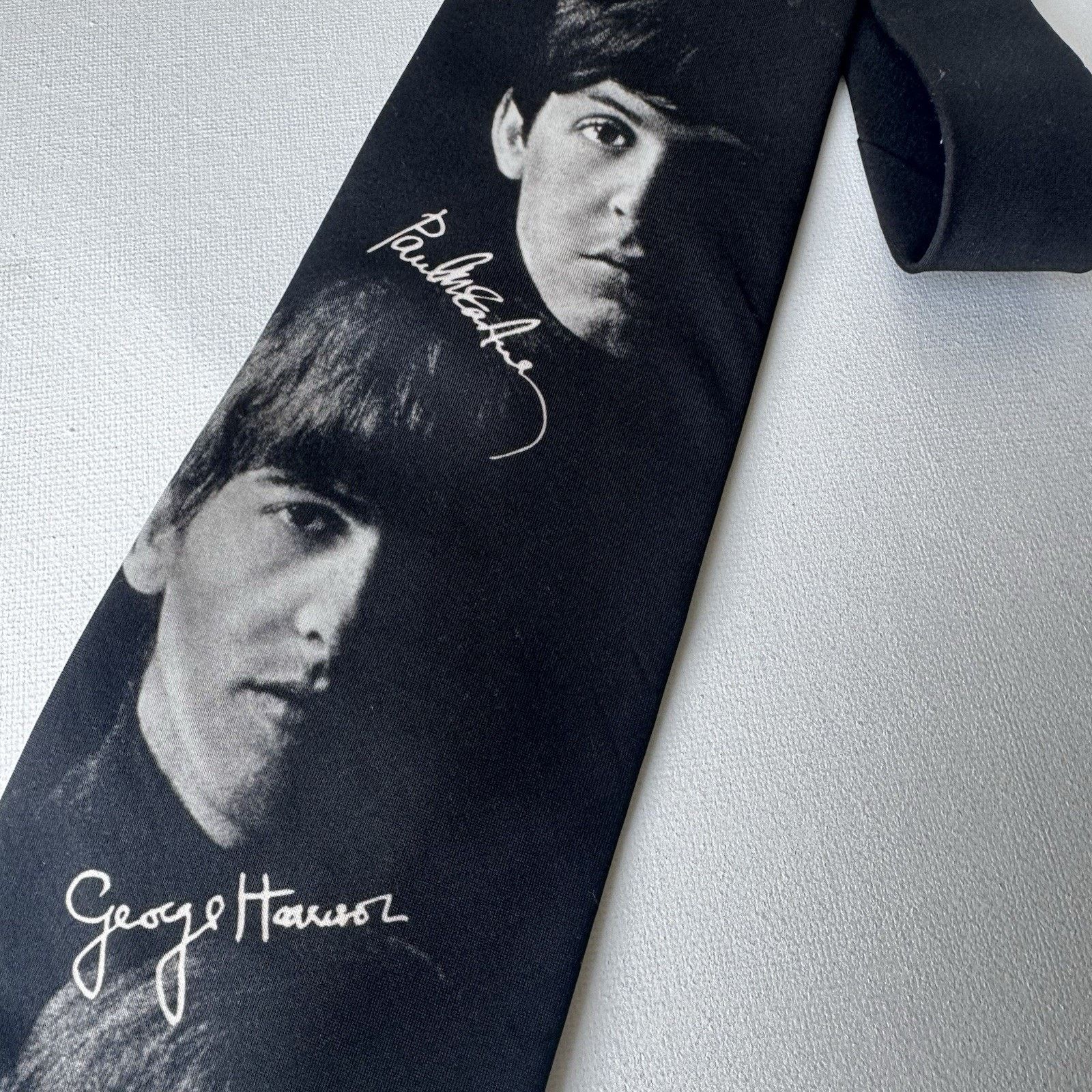 Ralph Marlin Ralph Marlin x The Beatles “Signatures” Tie — Vintage 1990s Size ONE SIZE - 5 Thumbnail