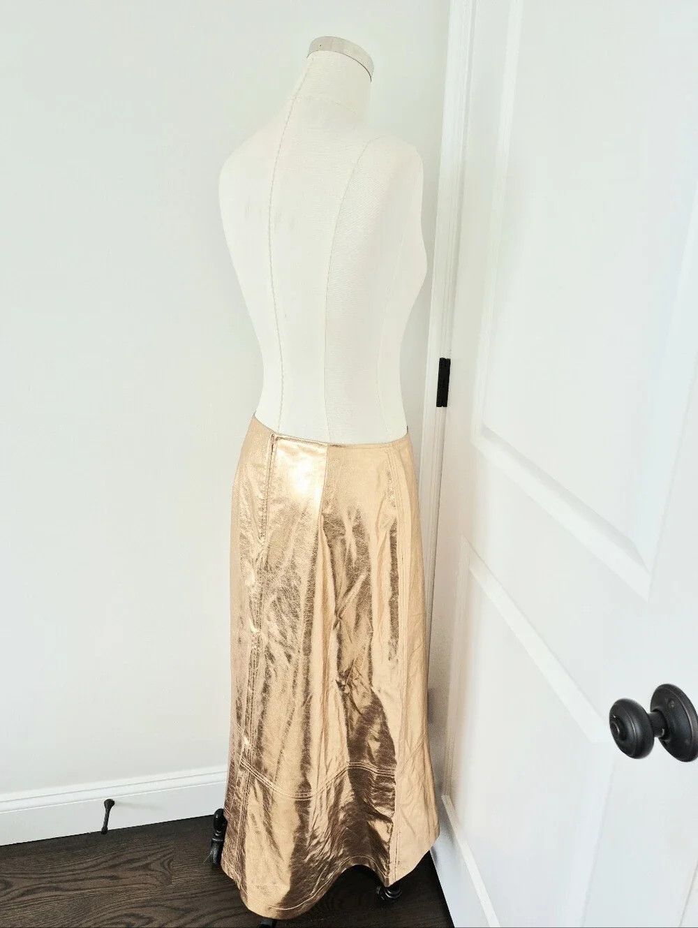 Other Tuckernuck x India Hicks Rose Gold Metallic London Skirt NWT Size 32" / US 10 / IT 46 - 11 Thumbnail