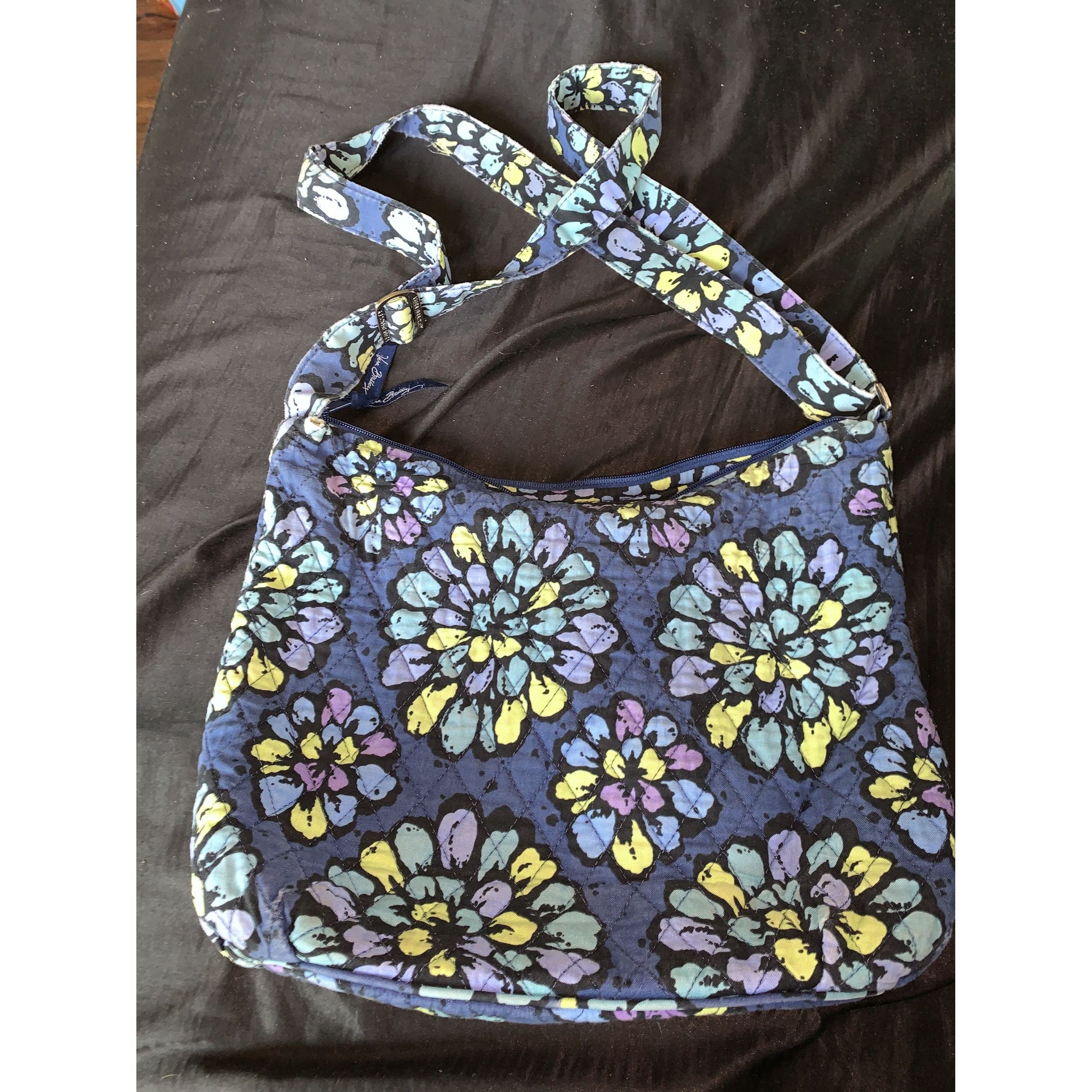 Vera Bradley Vera Bradley Hipster Cross body in retired indigo pop SEE PI Size ONE SIZE - 2 Thumbnail