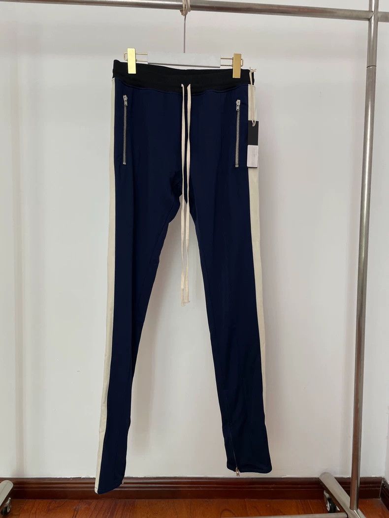 Fear of God Fear of God The main line of the fifth season is blue and Size US 30 / EU 46 - 1 Thumbnail