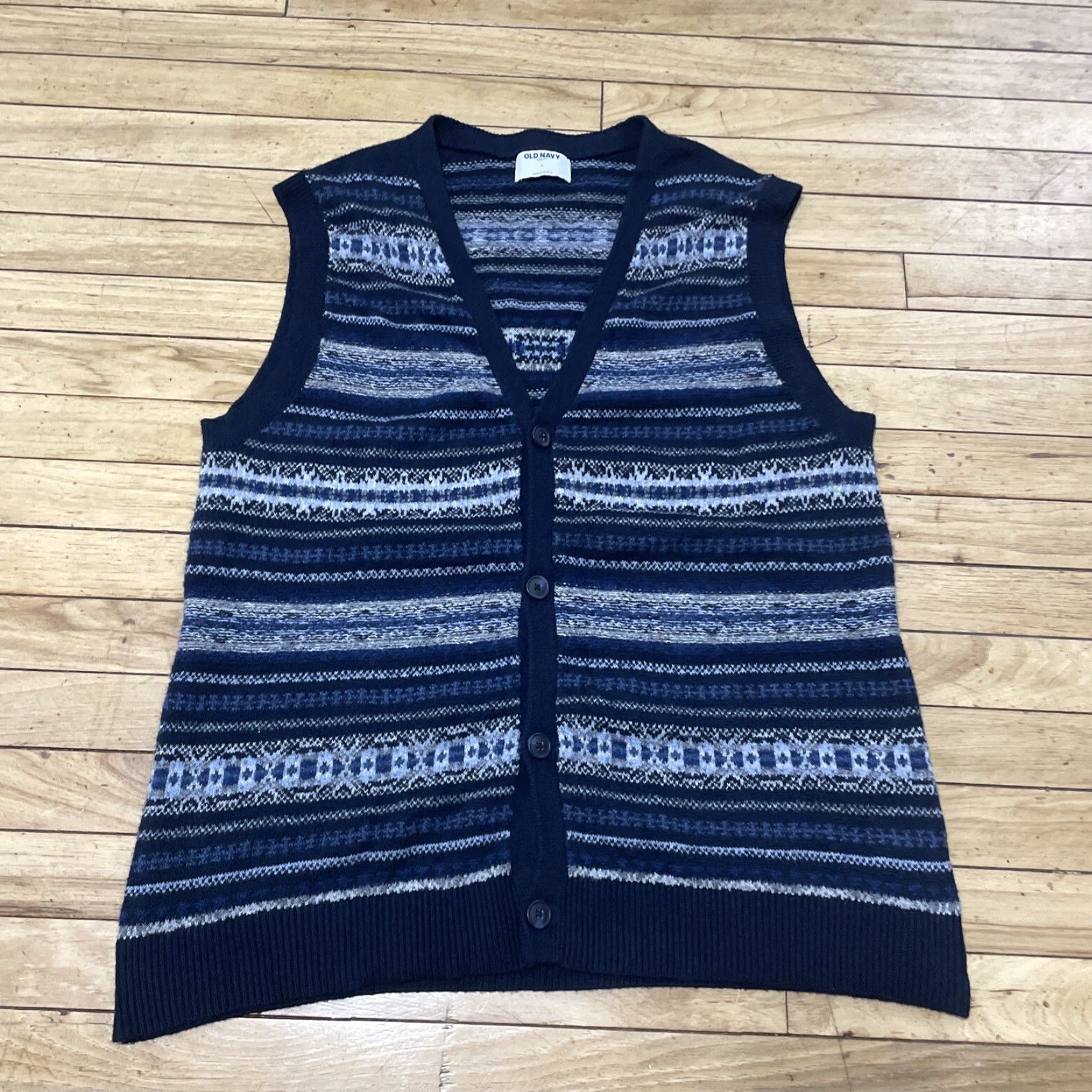 Old Navy Old Navy Sosoft Sweater Men L Blue Stripe Preppy Academia Knit Cardigan Vest 42" Size US L / EU 52-54 / 3 - 3 Thumbnail