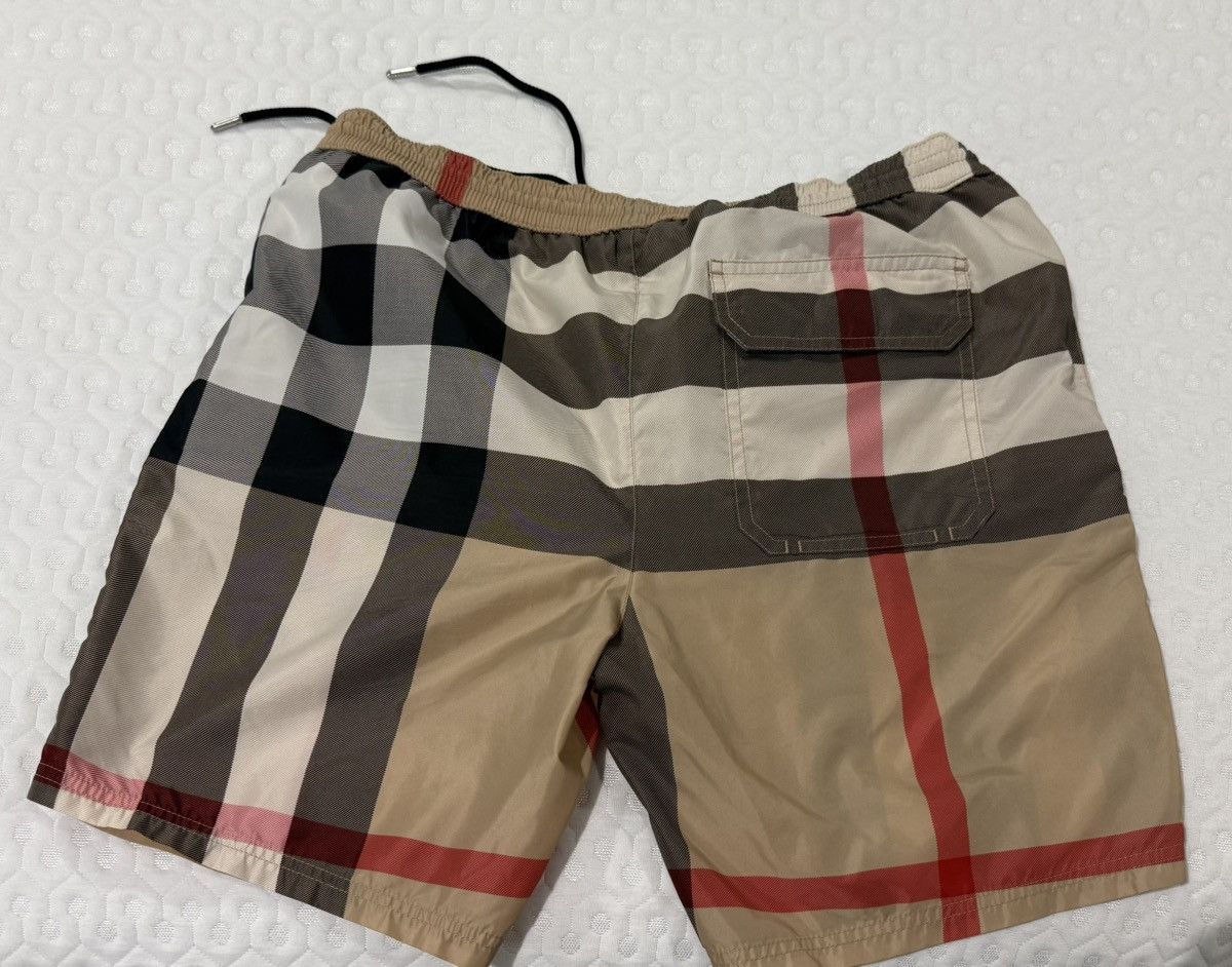Burberry Burberry Check Swim Trunks Medium $510 Size US 32 / EU 48 - 2 Thumbnail