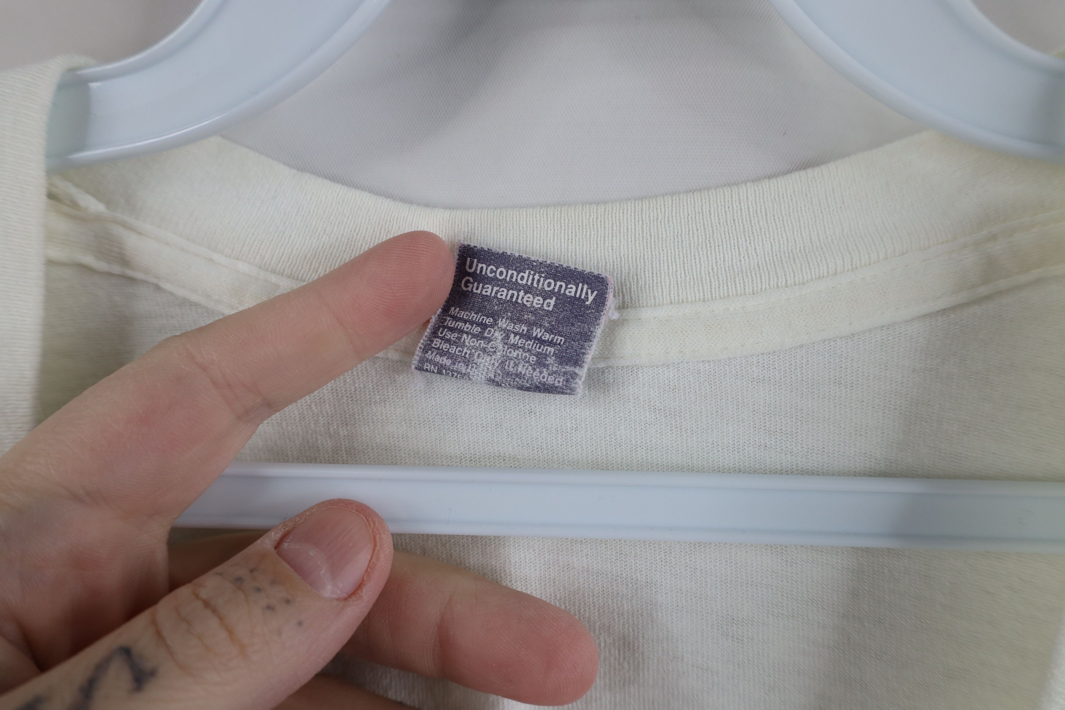 Vintage Vintage 70s Streetwear Blank Cotton V-Neck T-Shirt White USA Size US XL / EU 56 / 4 - 7 Thumbnail