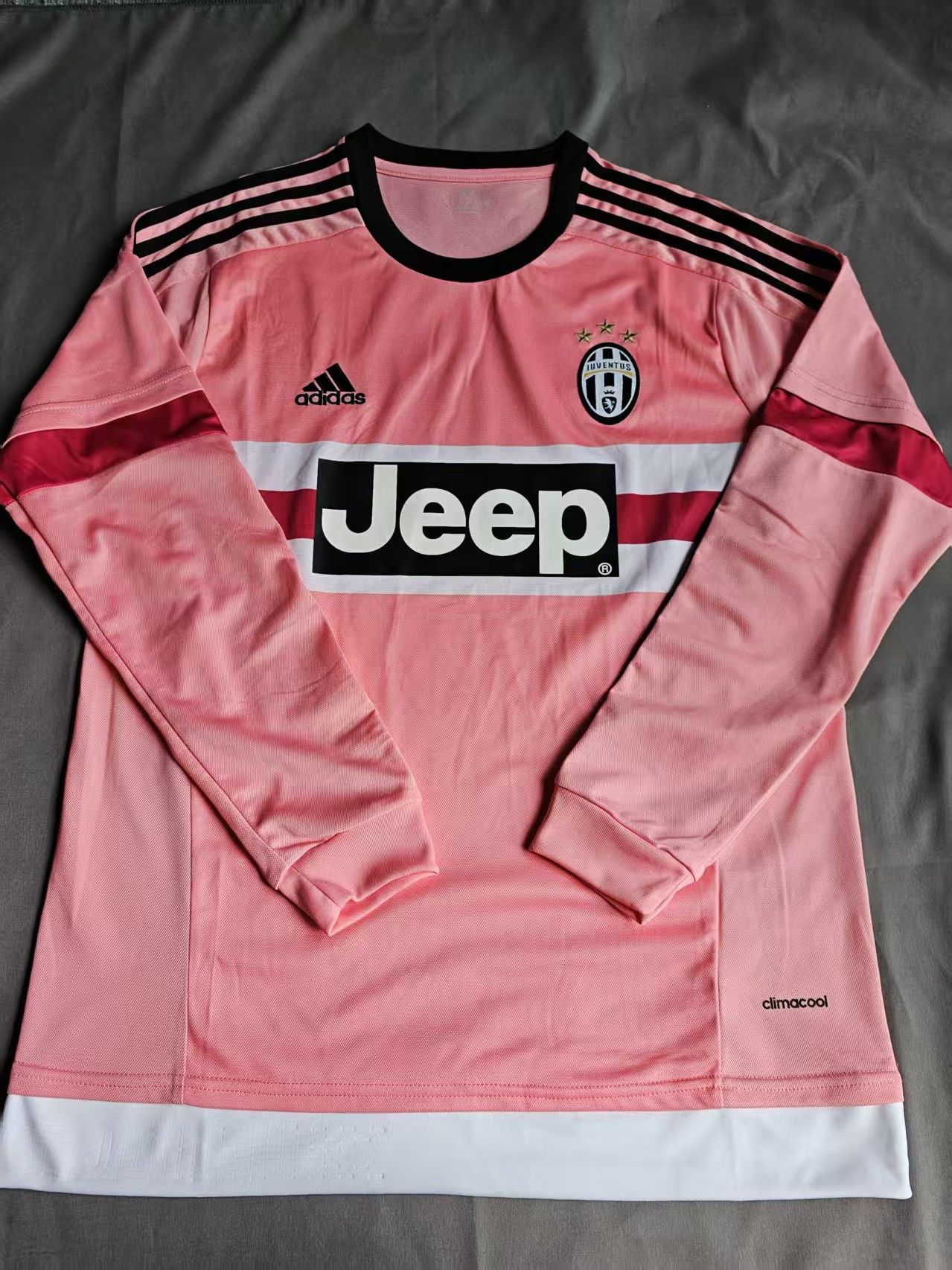 Other Juventus Jersey Away 2014 15 Season Size US L / EU 52-54 / 3 - 1 Thumbnail
