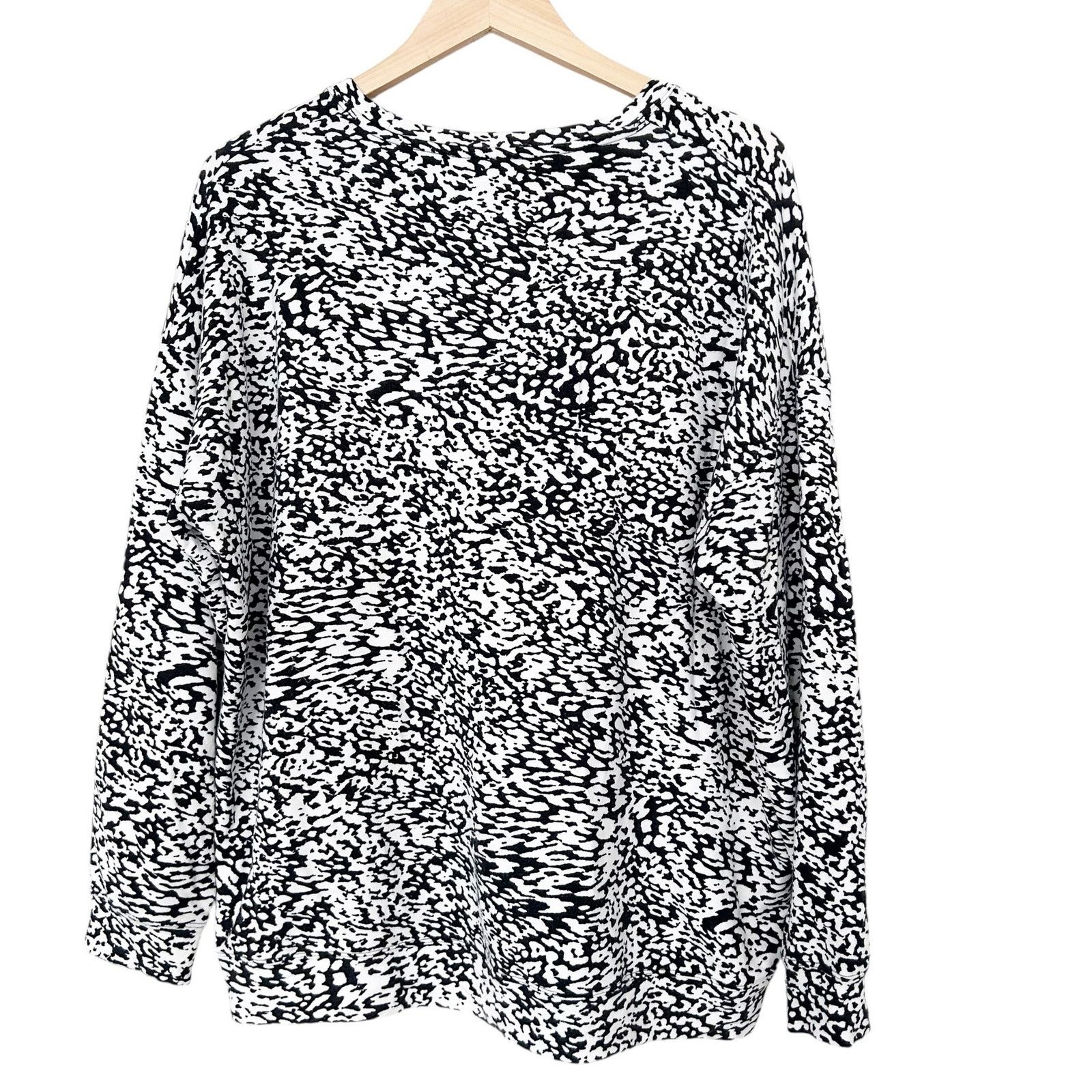 Athleta Athleta Black White Printed Balance Pullover Sweater Sz L Size L / US 10 / IT 46 - 5 Thumbnail