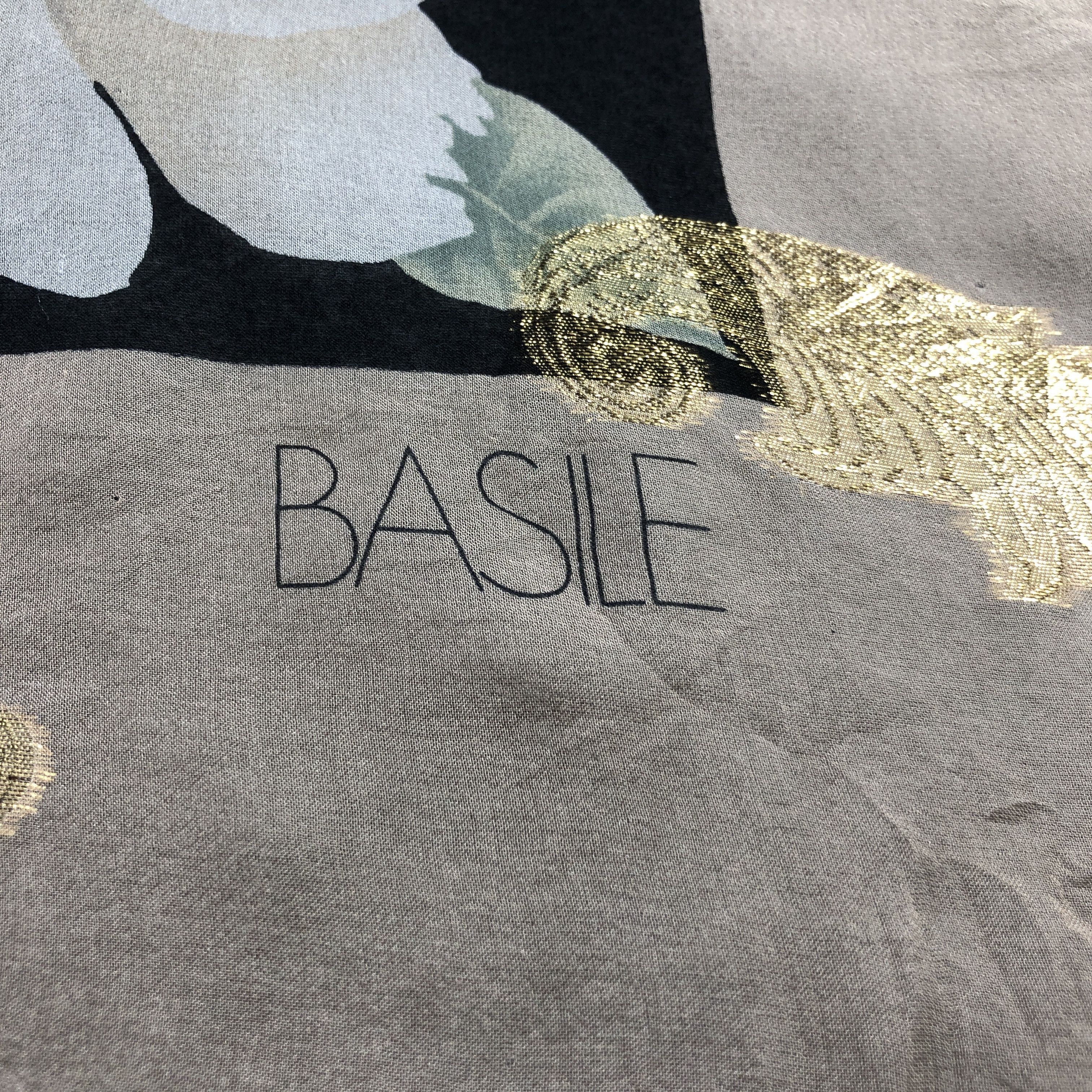 Vintage Vintage Basile Floral Silk Scarf M1276 Size ONE SIZE - 4 Thumbnail