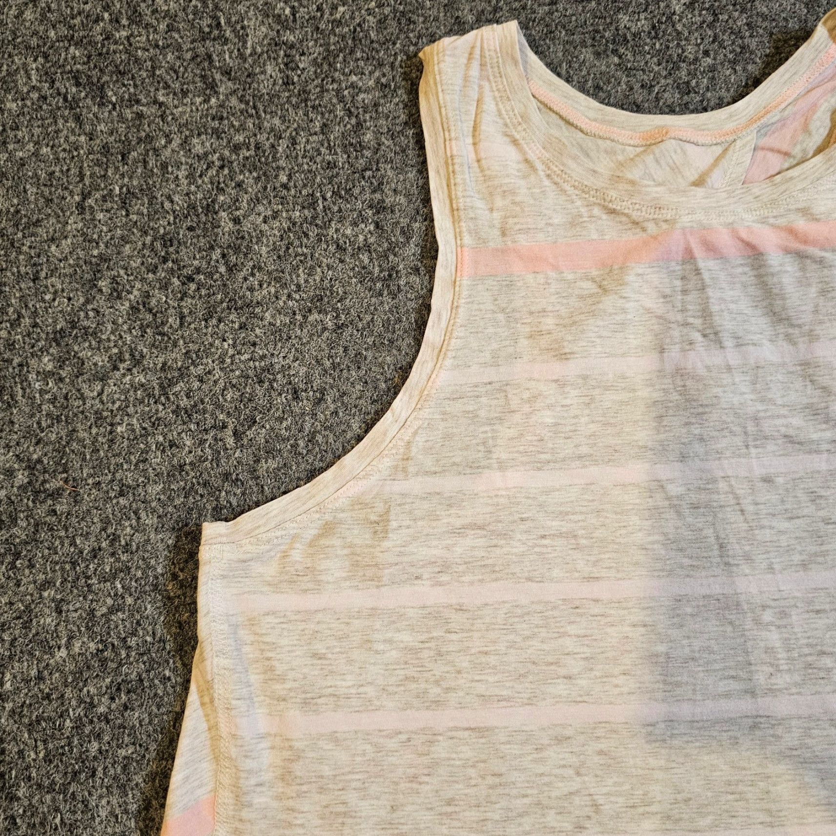 Lululemon Lululemon Tank Top Womens Medium Gray Pink Stripe Racerback Casual Size M / US 6-8 / IT 42-44 - 3 Thumbnail