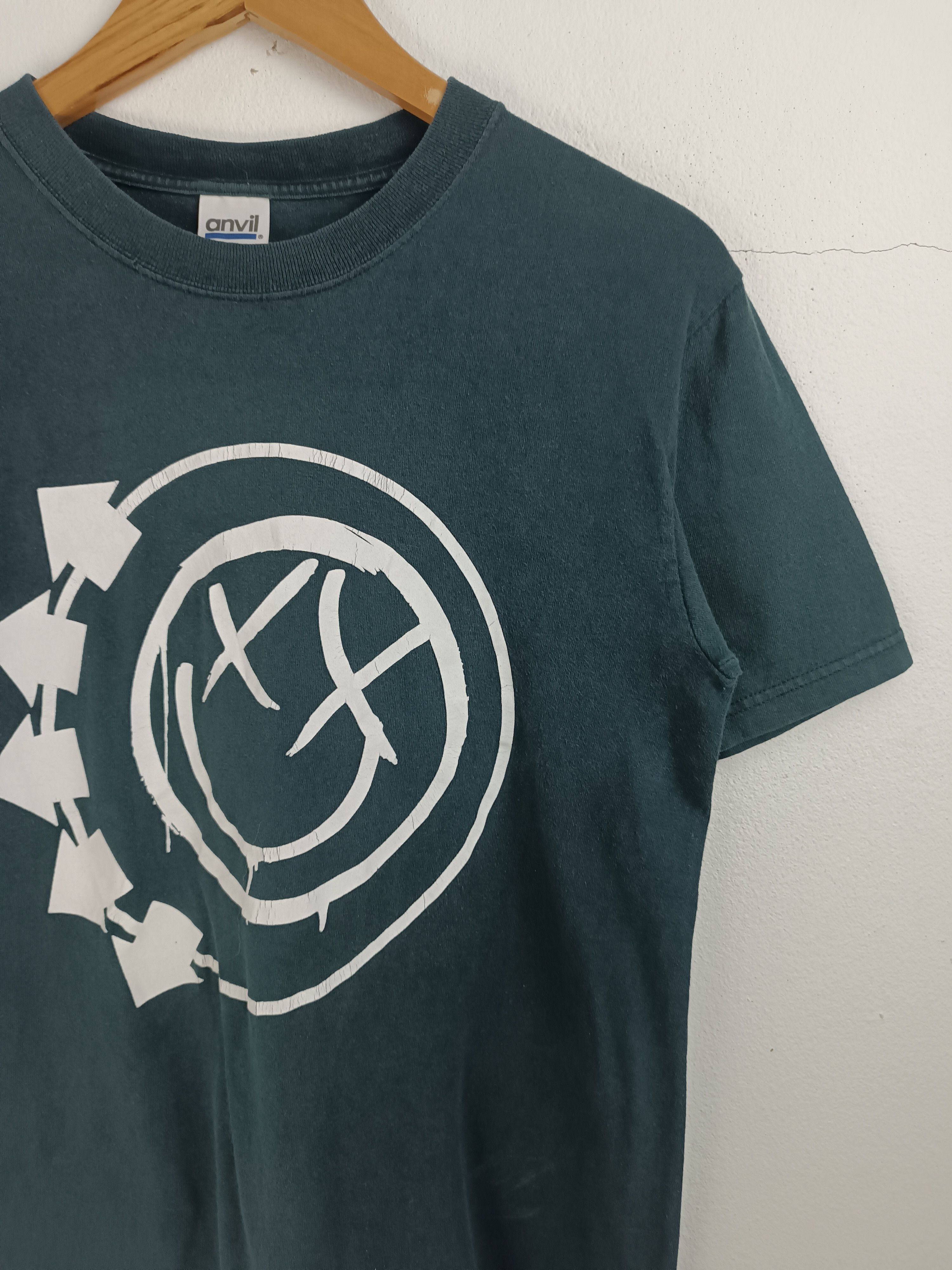Band Tees VINTAGE Y2K BLINK 182 CLASSIC LOGO POP PUNK FADED SKATER 41 Size US S / EU 44-46 / 1 - 6 Thumbnail