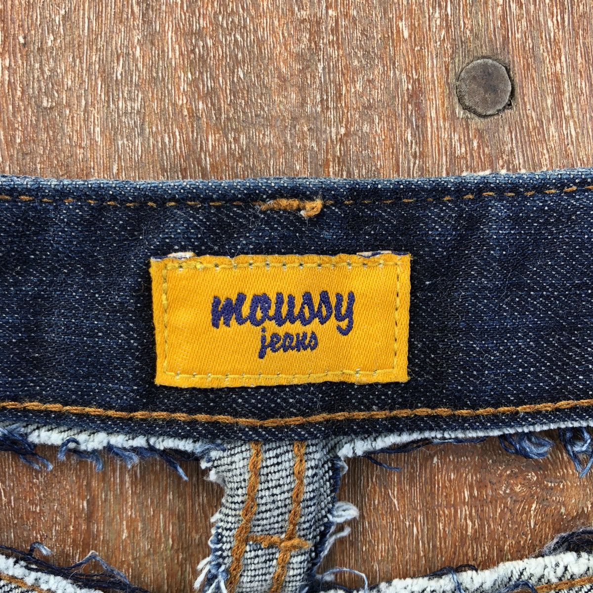 MOUSSY Thrashed Faded Moussy Rare Denim ERD GRUNGE Short Pants Size 28" / US 6 / IT 42 - 3 Thumbnail