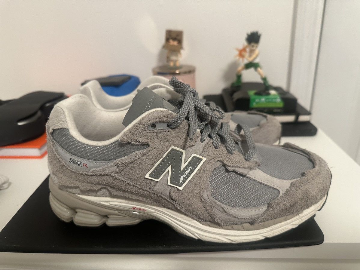 New Balance New Balance 2002R Protection Pack Grey Size US 8.5 / EU 41-42 - 2 Thumbnail
