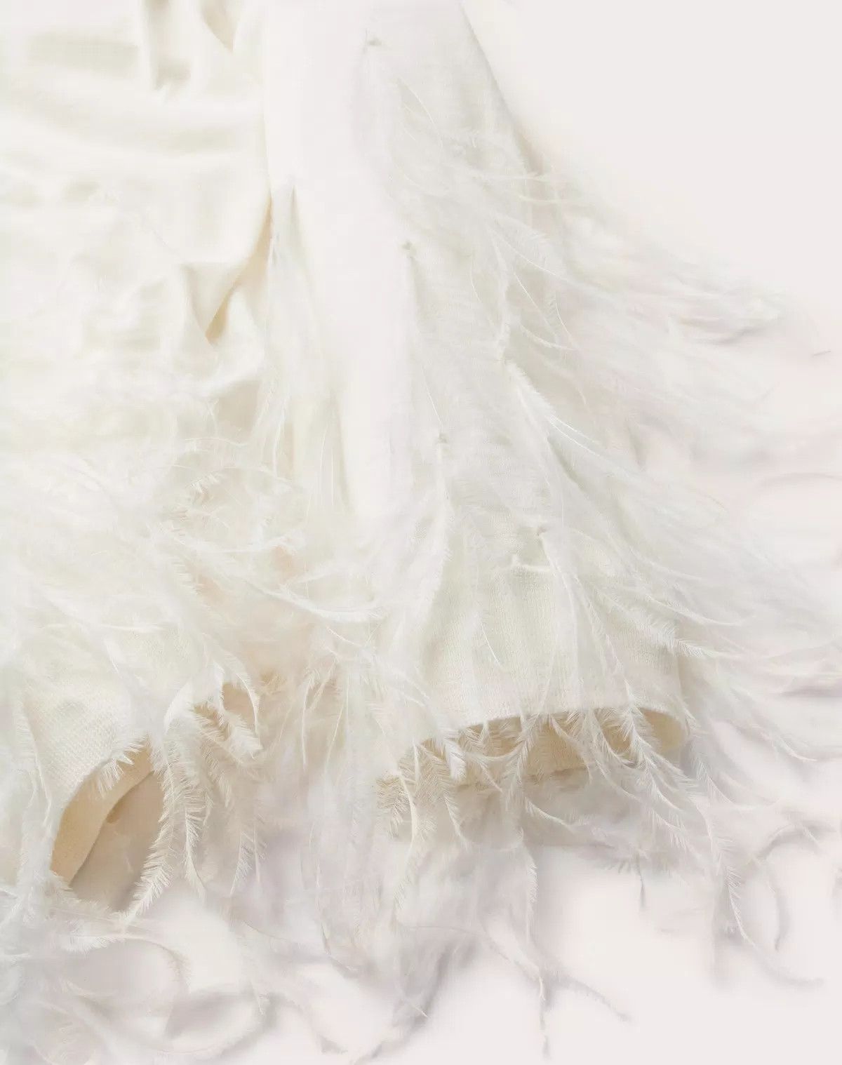 Valentino o1s1wg110426 Wool Jumper With Feathers in White Size L / US 10 / IT 46 - 4 Thumbnail