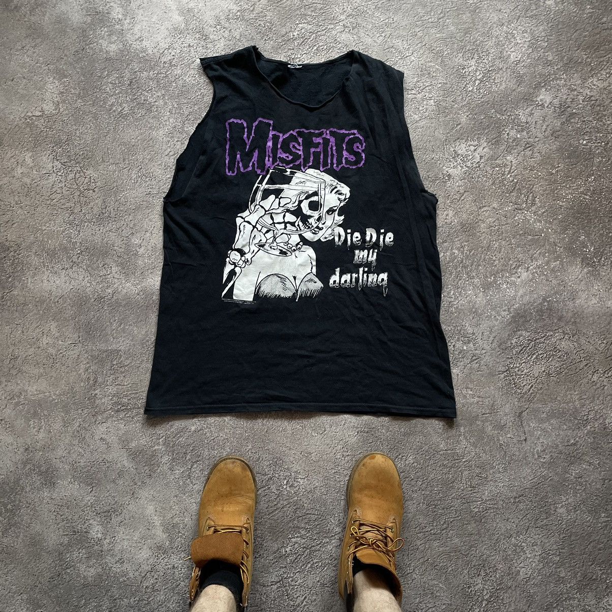 Band Tees Vintage Y2K Tee MISFITS Skeleton Face Blood DEAD M Size US M / EU 48-50 / 2 - 1 Thumbnail