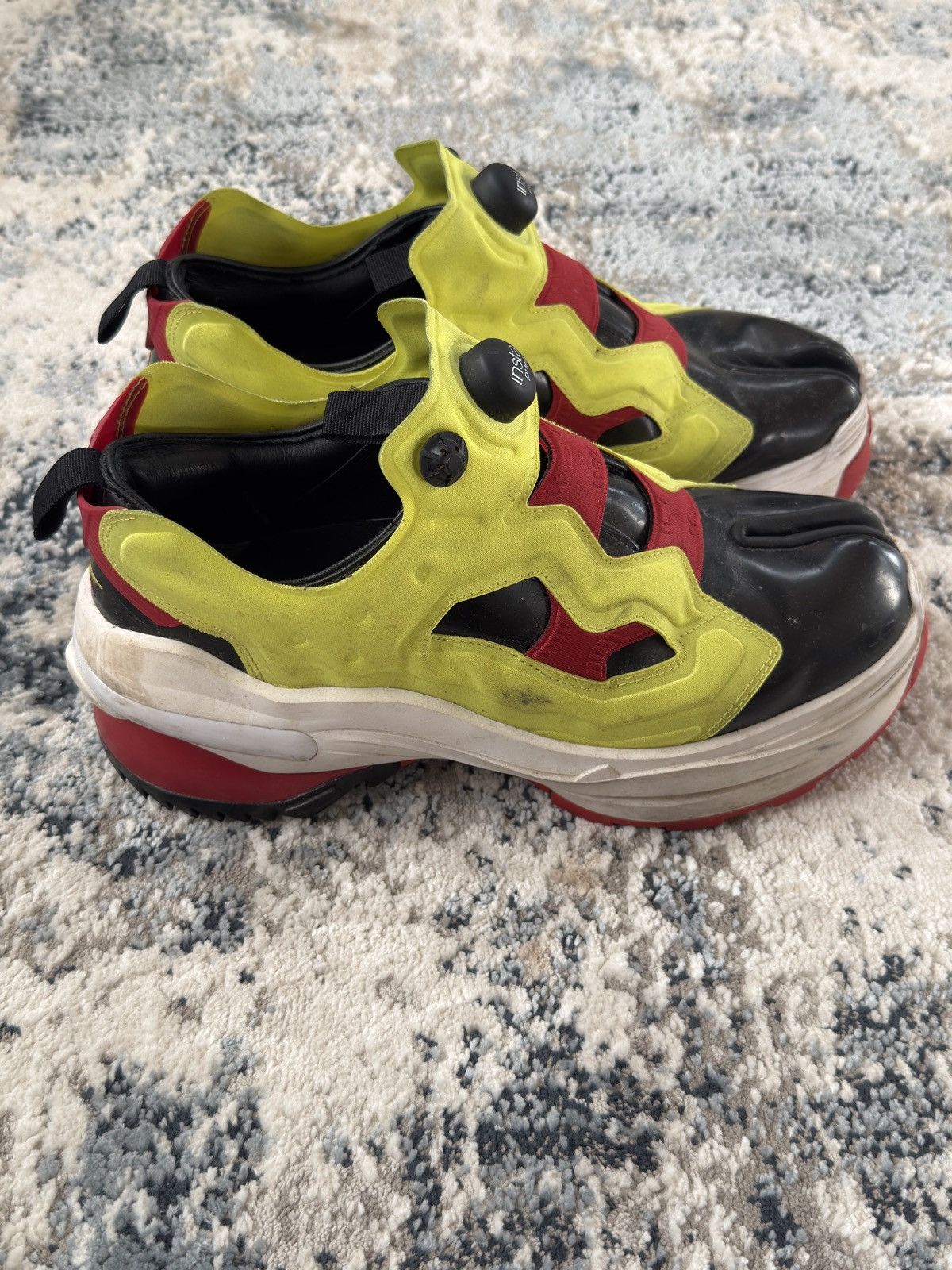 Maison Margiela × Reebok Maison Margiela x Reebok Tabi Instapump Fury Size US 10.5 / EU 43-44 - 2 Thumbnail