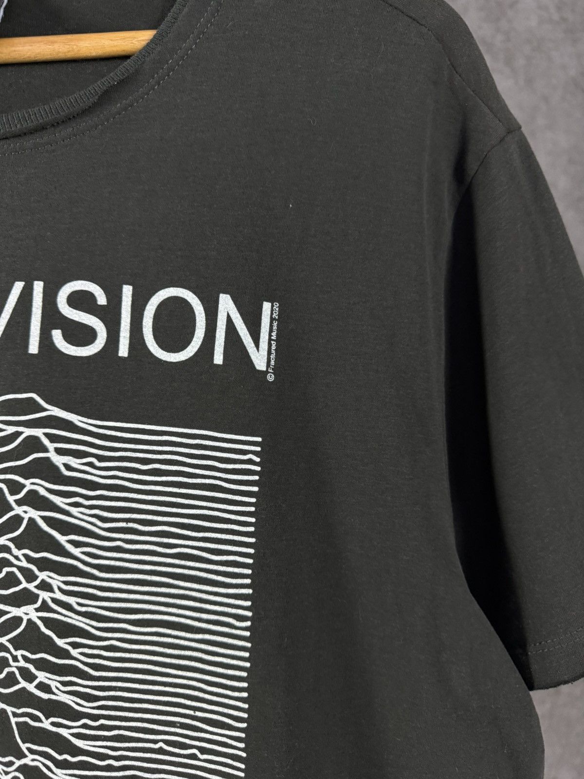 Joy Division Joy Division rock band tee Size US L / EU 52-54 / 3 - 4 Thumbnail