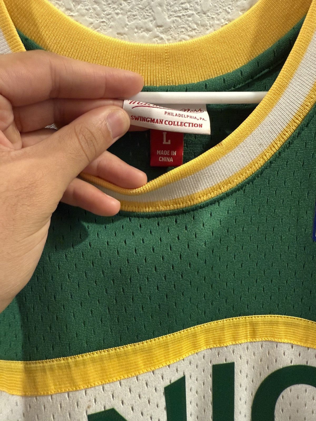 Mitchell & Ness Super Sonics x Gary Payton Jersey Size US L / EU 52-54 / 3 - 4 Thumbnail